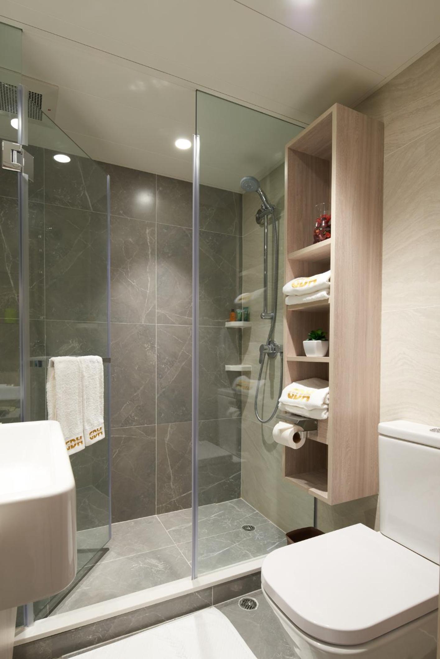 Premier Sky with Twin Beds