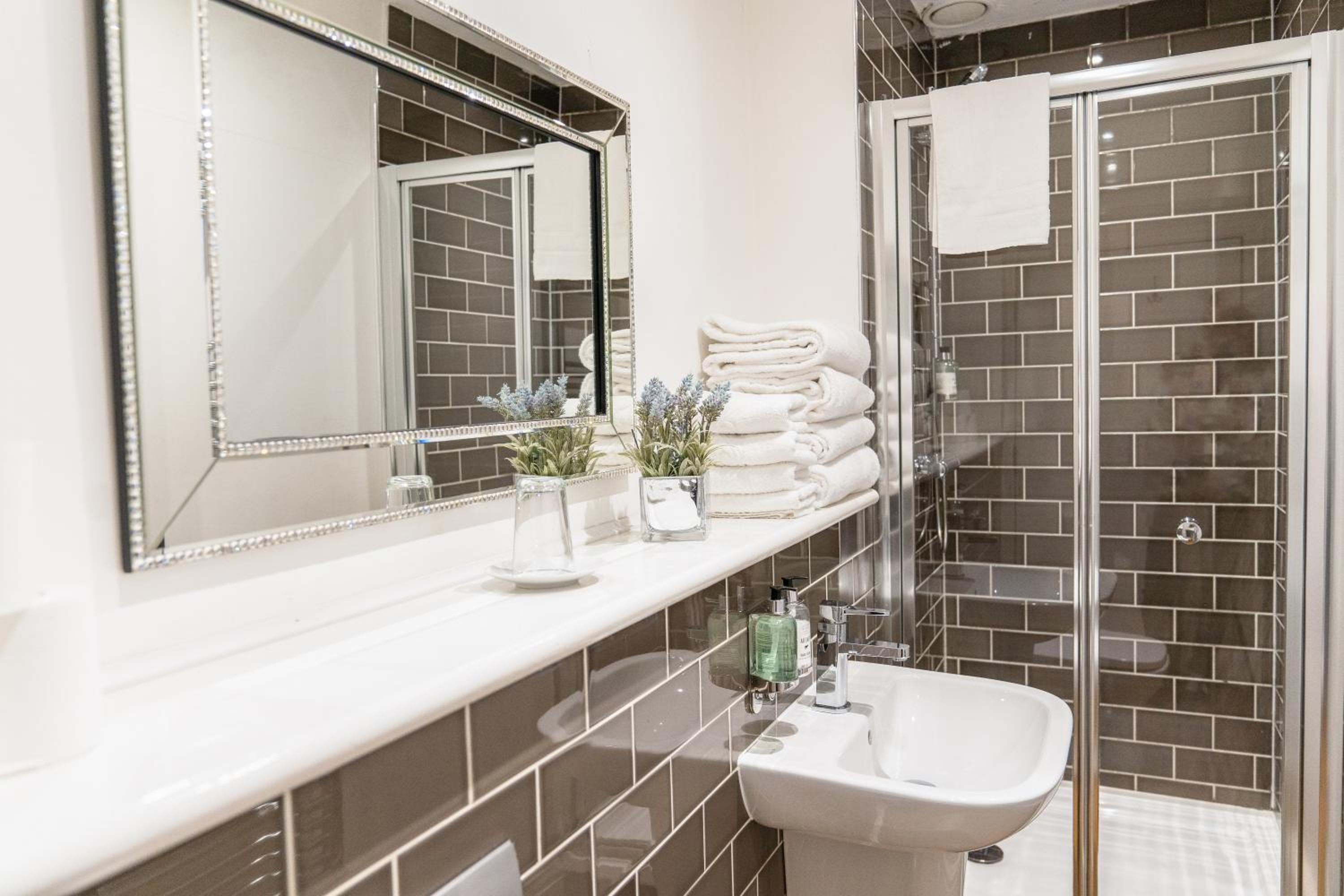 Luxury Two-Bedroom Apartment