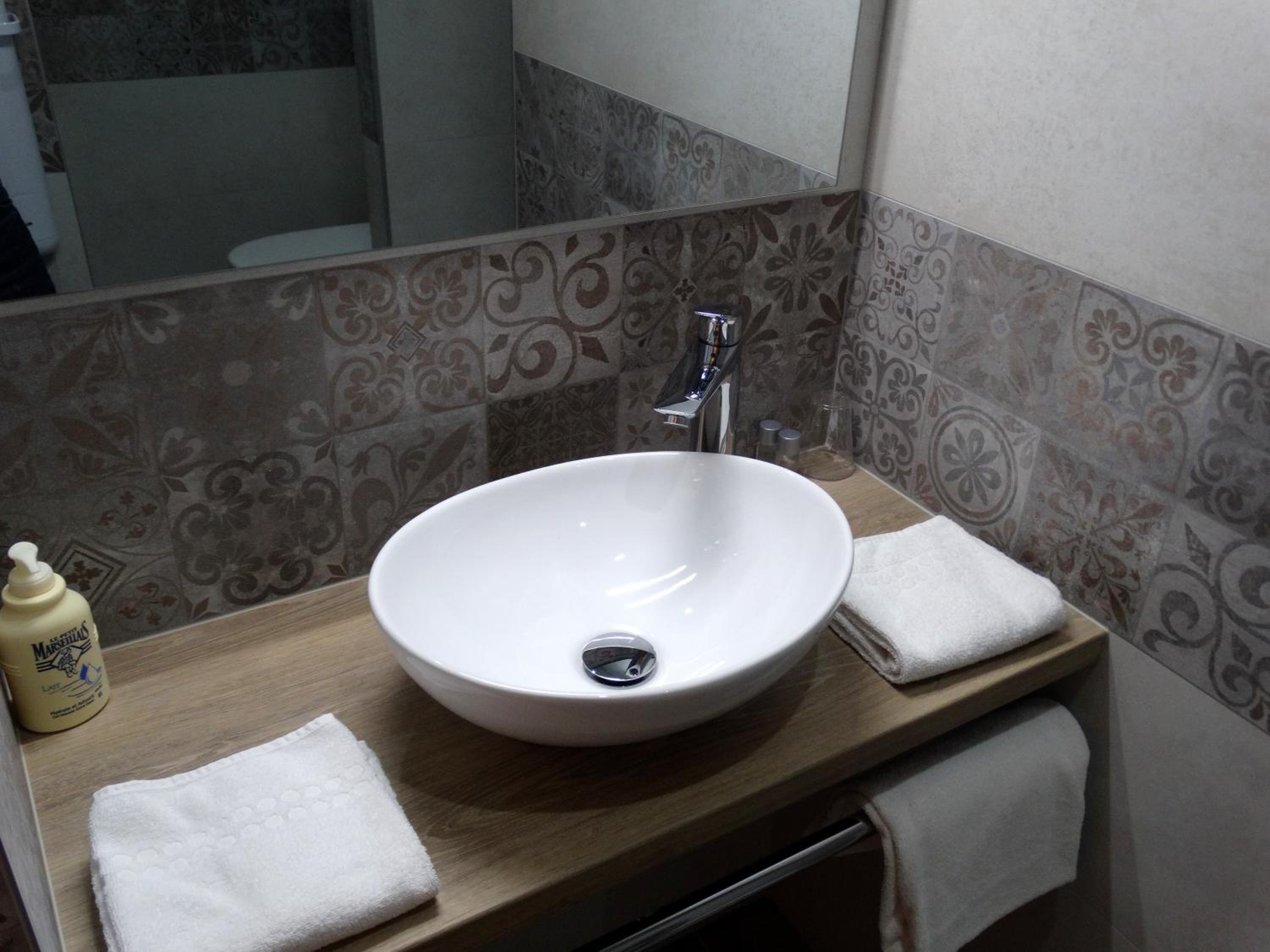 Superior Double Room with Shower