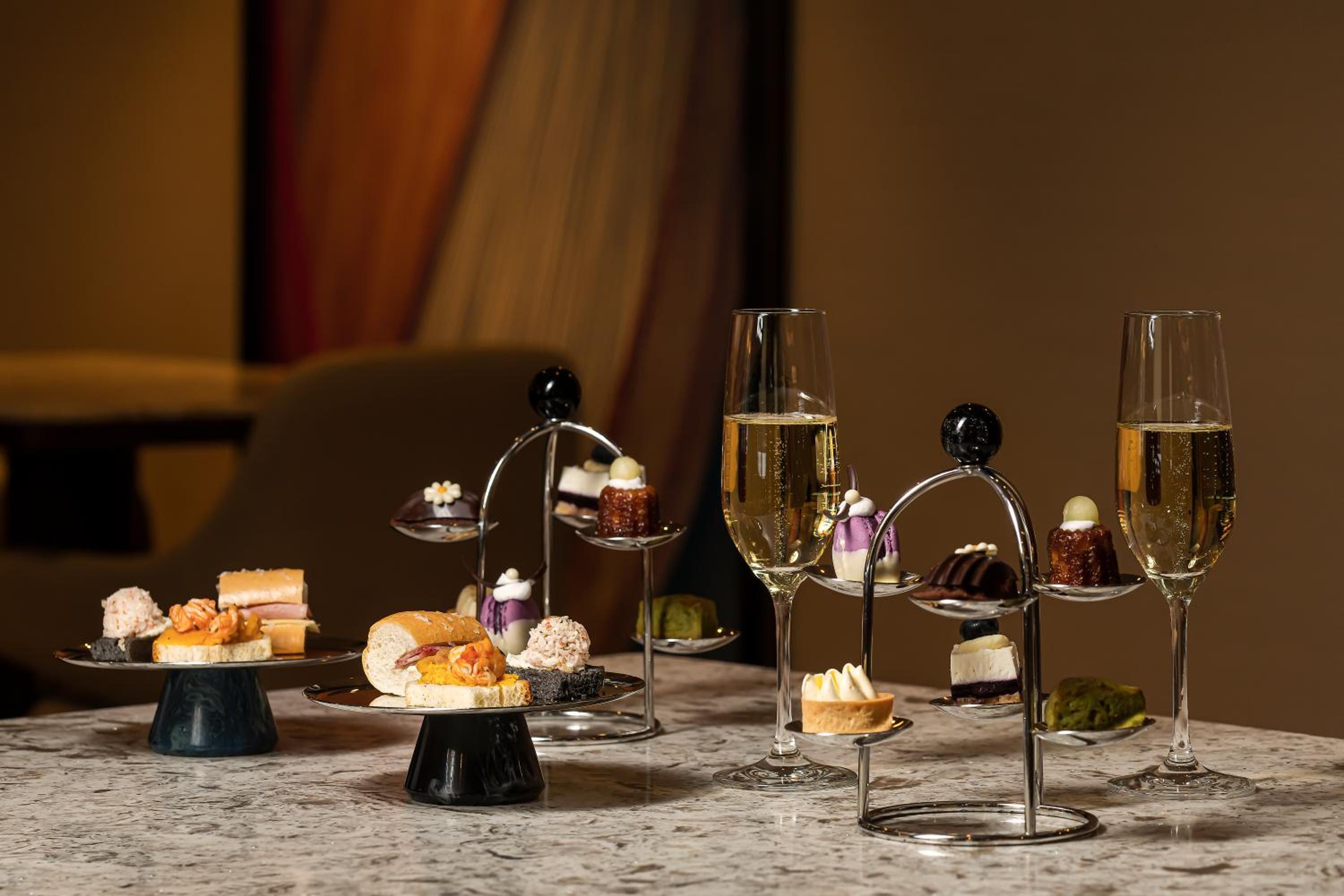 Club Double Room with Breakfast at Club Lounge