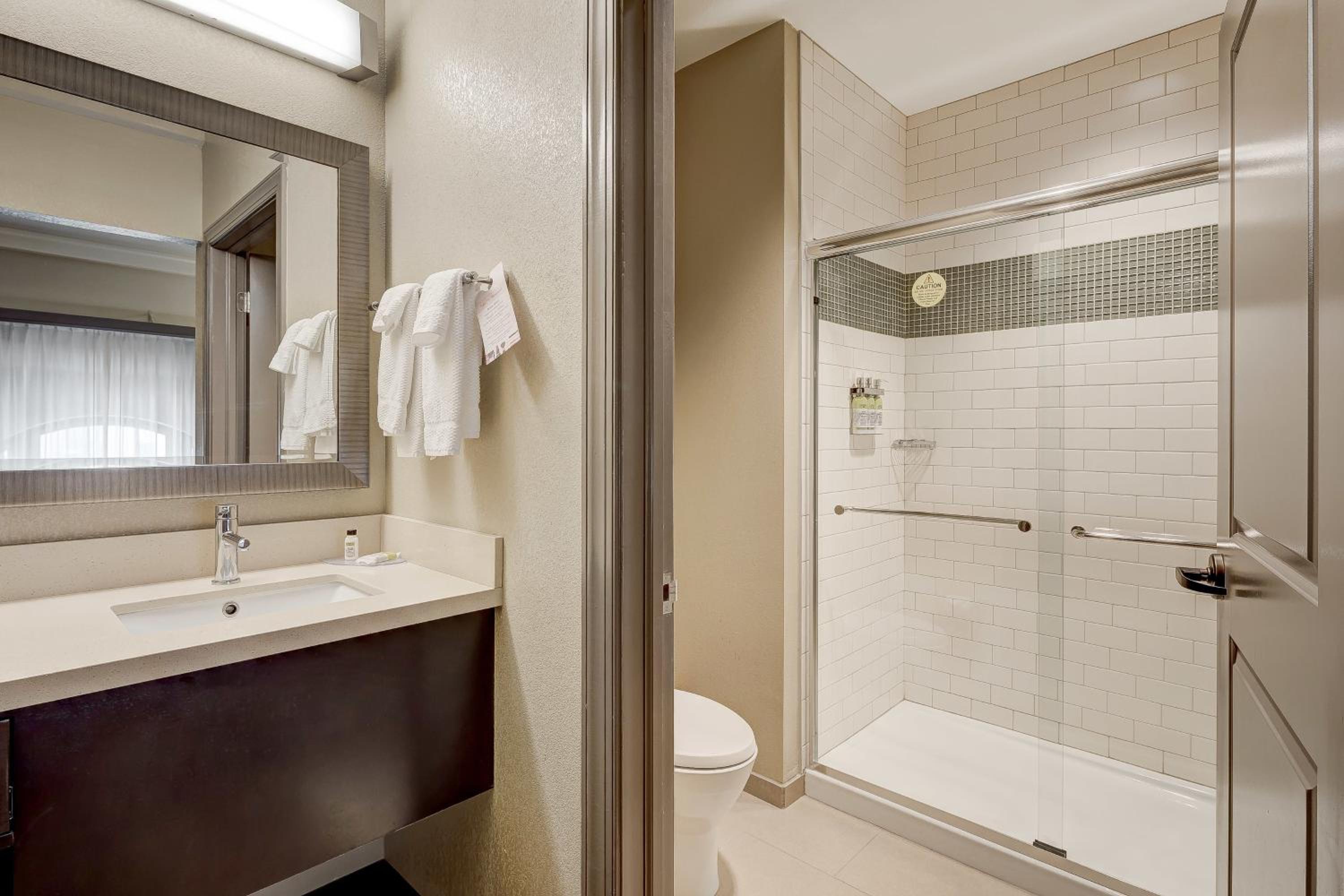 King Studio Suite