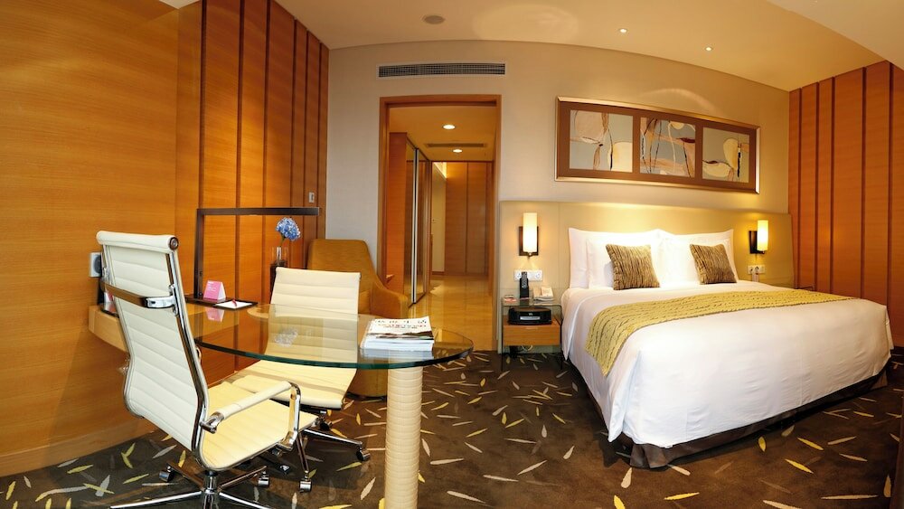 Premium Room, 1 King Bed, Corner