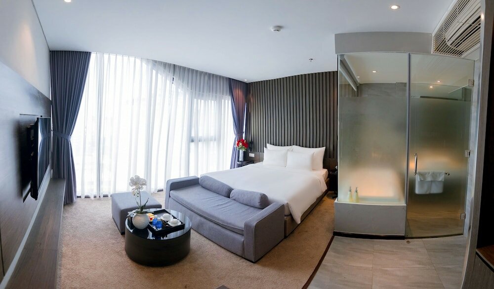 Junior Suite Double With City View