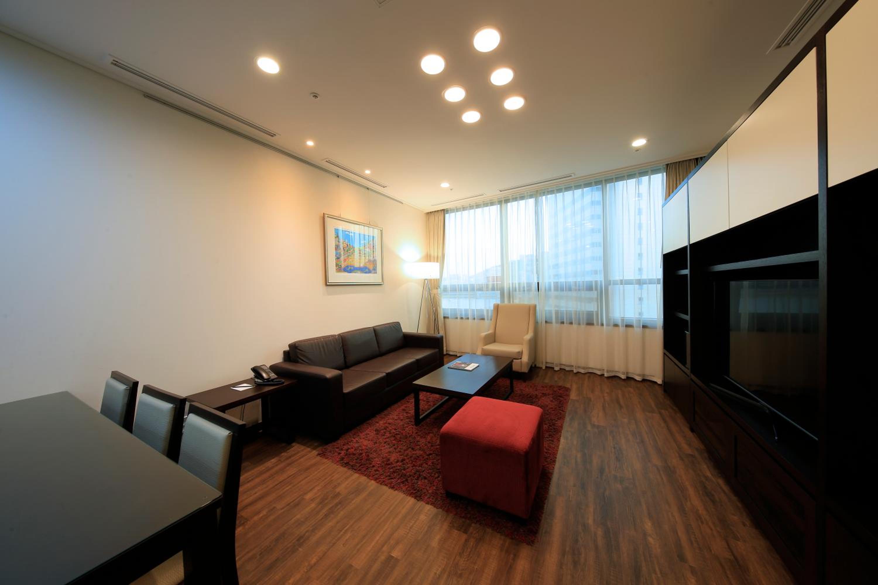 No House Keeping Service - Three-Bedroom Deluxe Apartment (4 Adults)