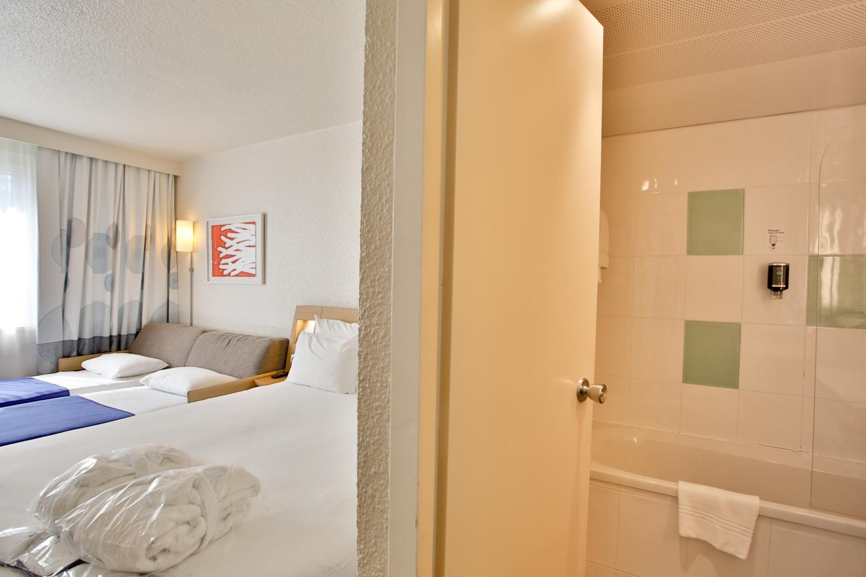 Classic Double Room with Double Sofa Bed