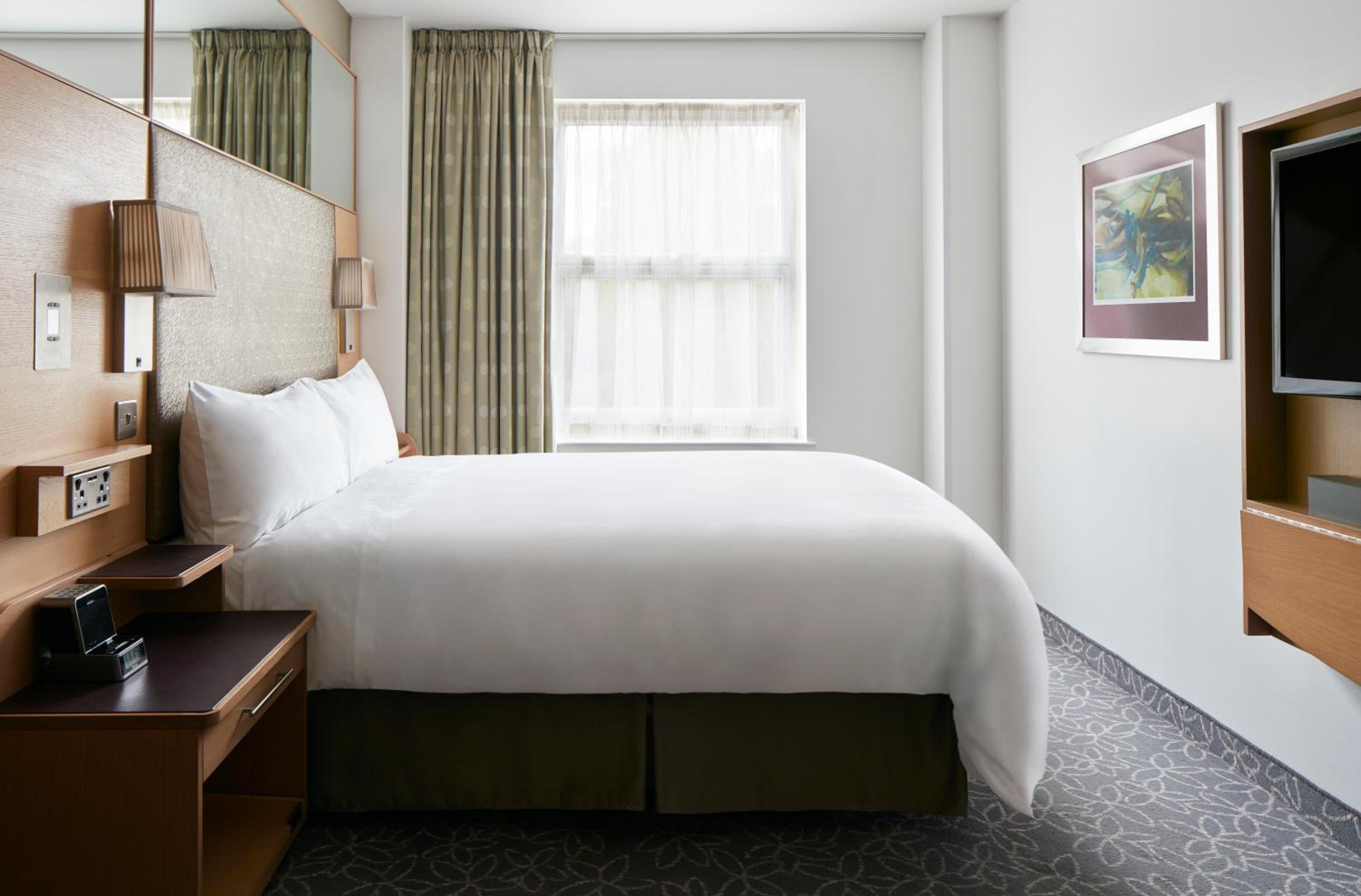 Small Queen Room
