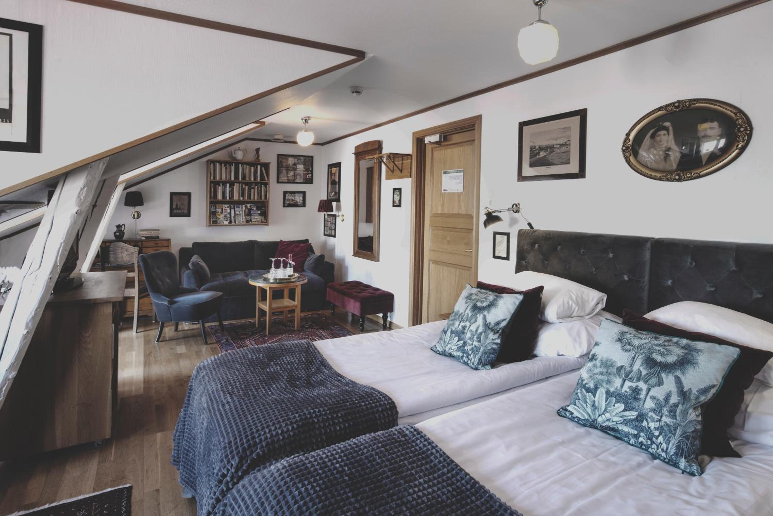 Superior Twin Room - The Torell House