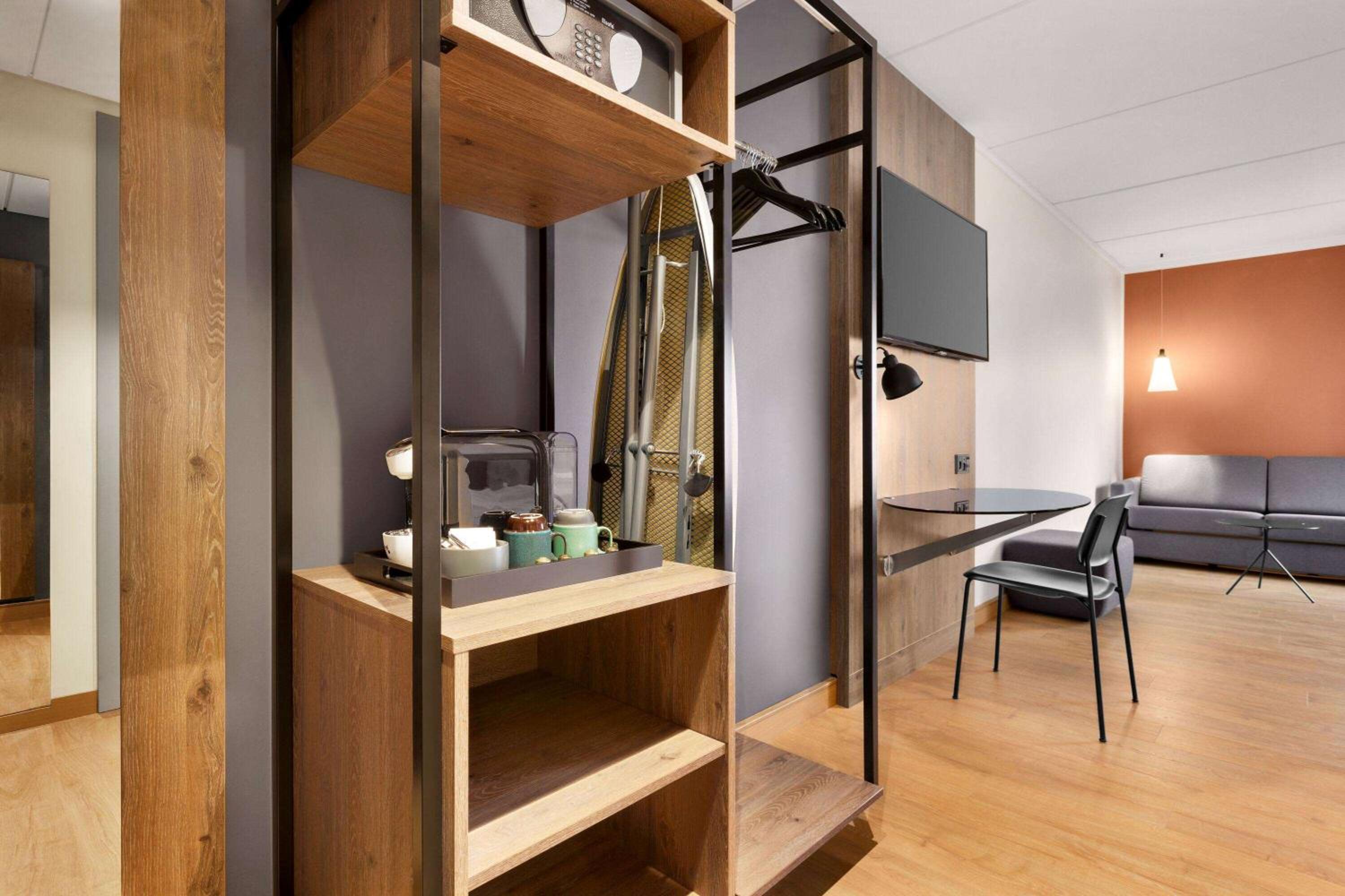 Superior Room with Two Twin Beds - Non-Smoking