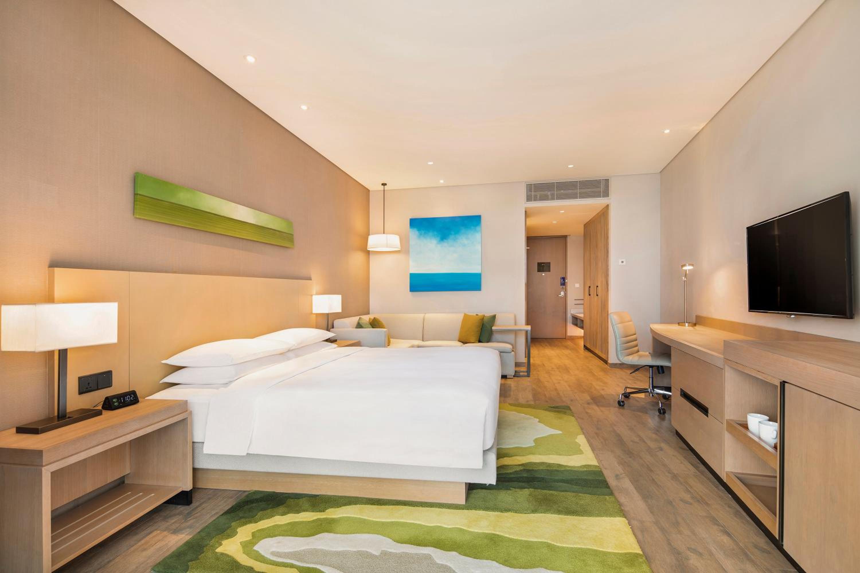 King Room with Sofa Bed and Ocean View