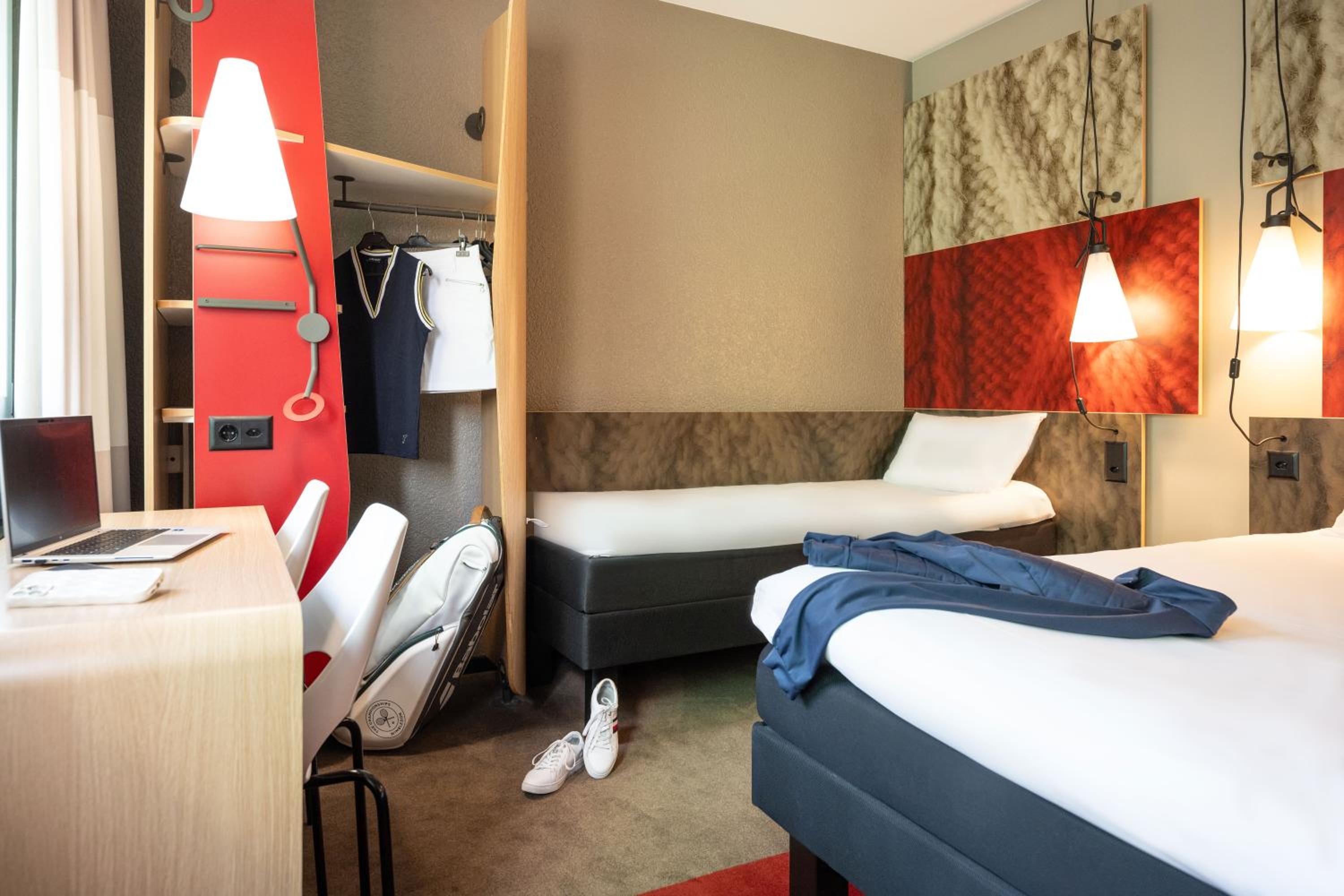 Superior Room with 1 Double Bed and 1 Single Bed - Non-Smoking
