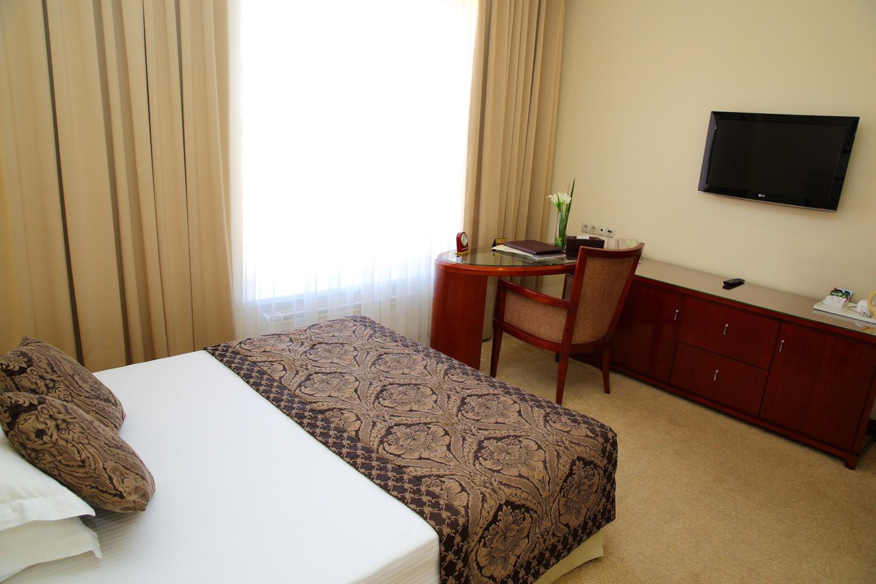 Superior Single Room