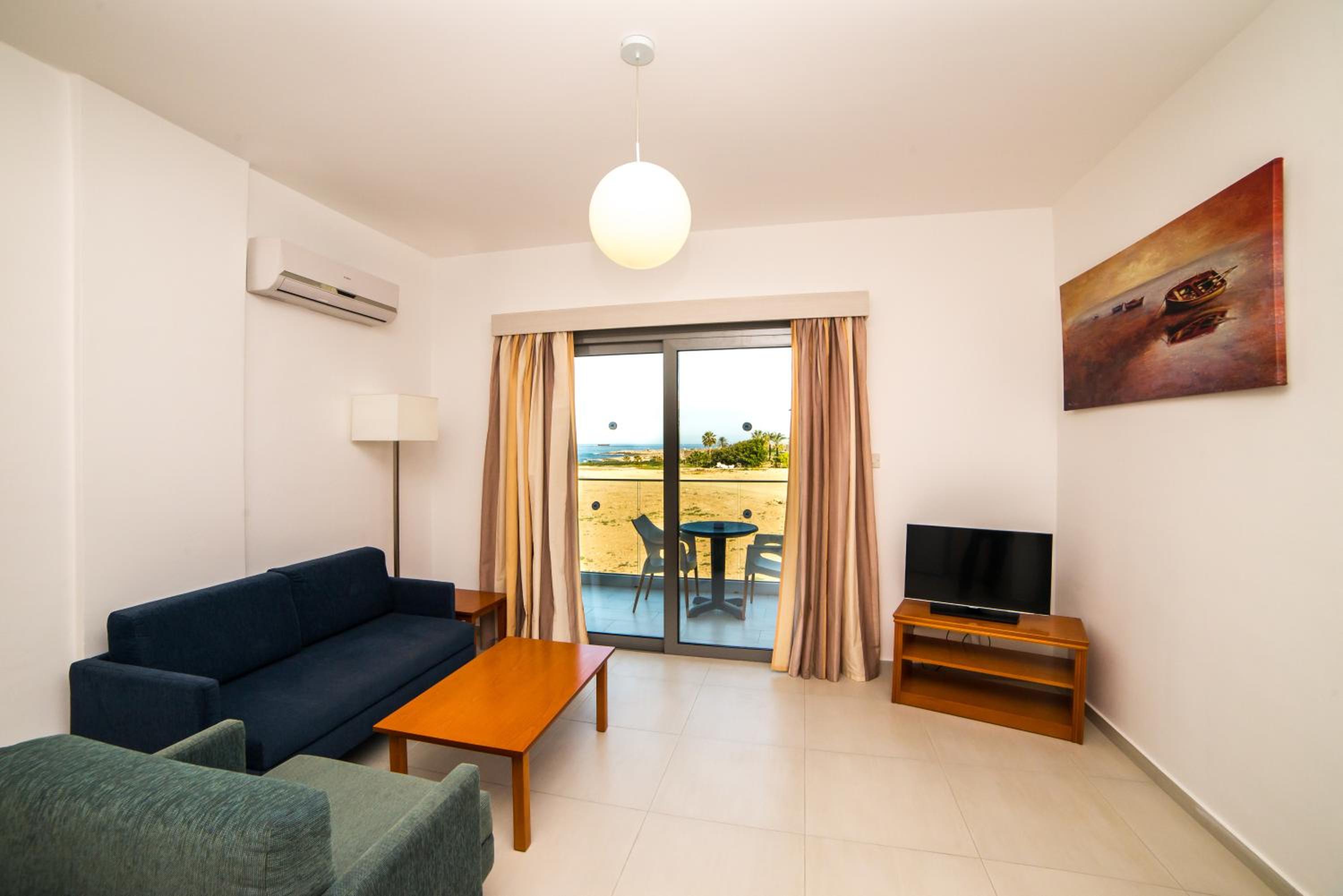Superior One-Bedroom Apartment with Sea View