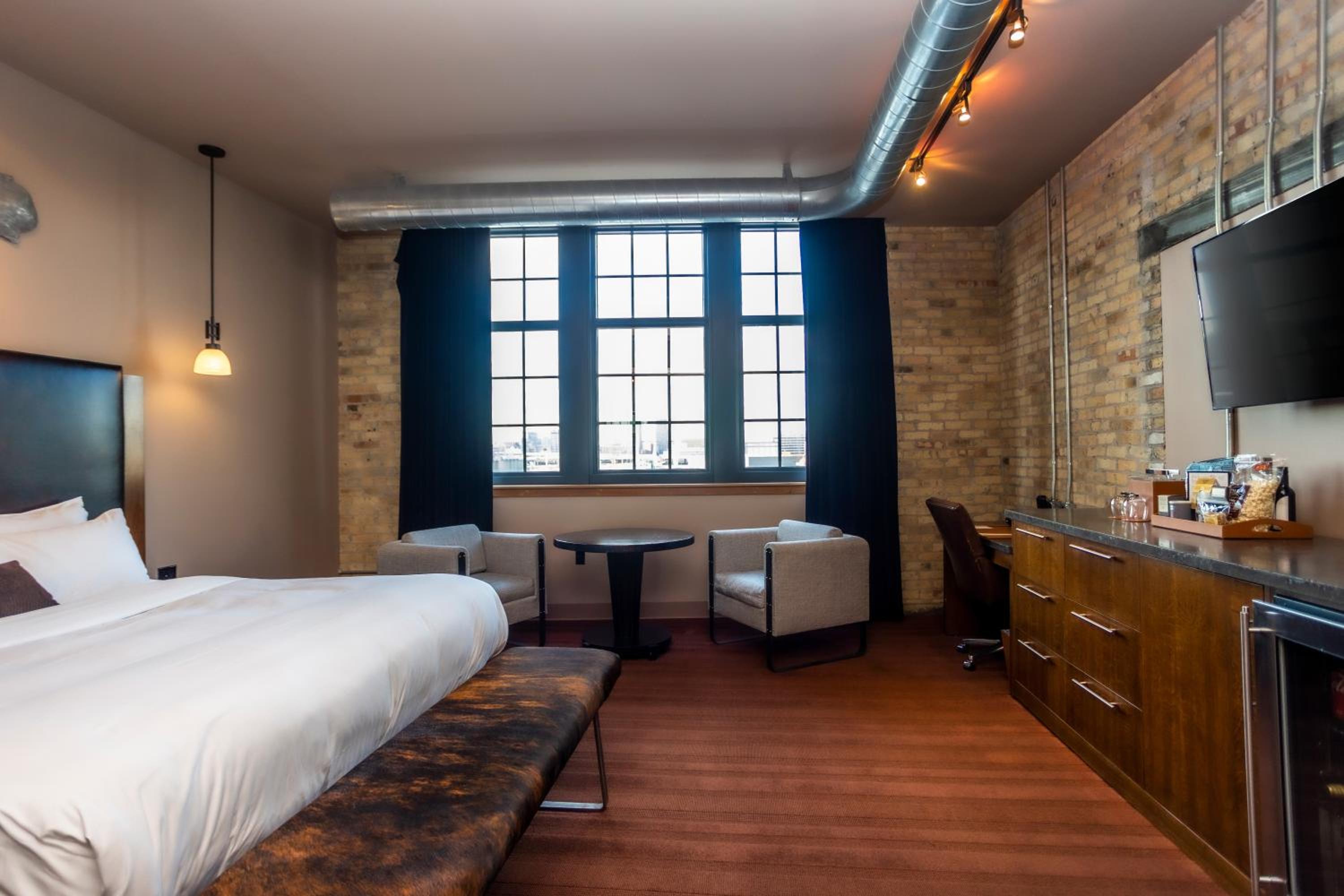 Custom Deluxe King Room