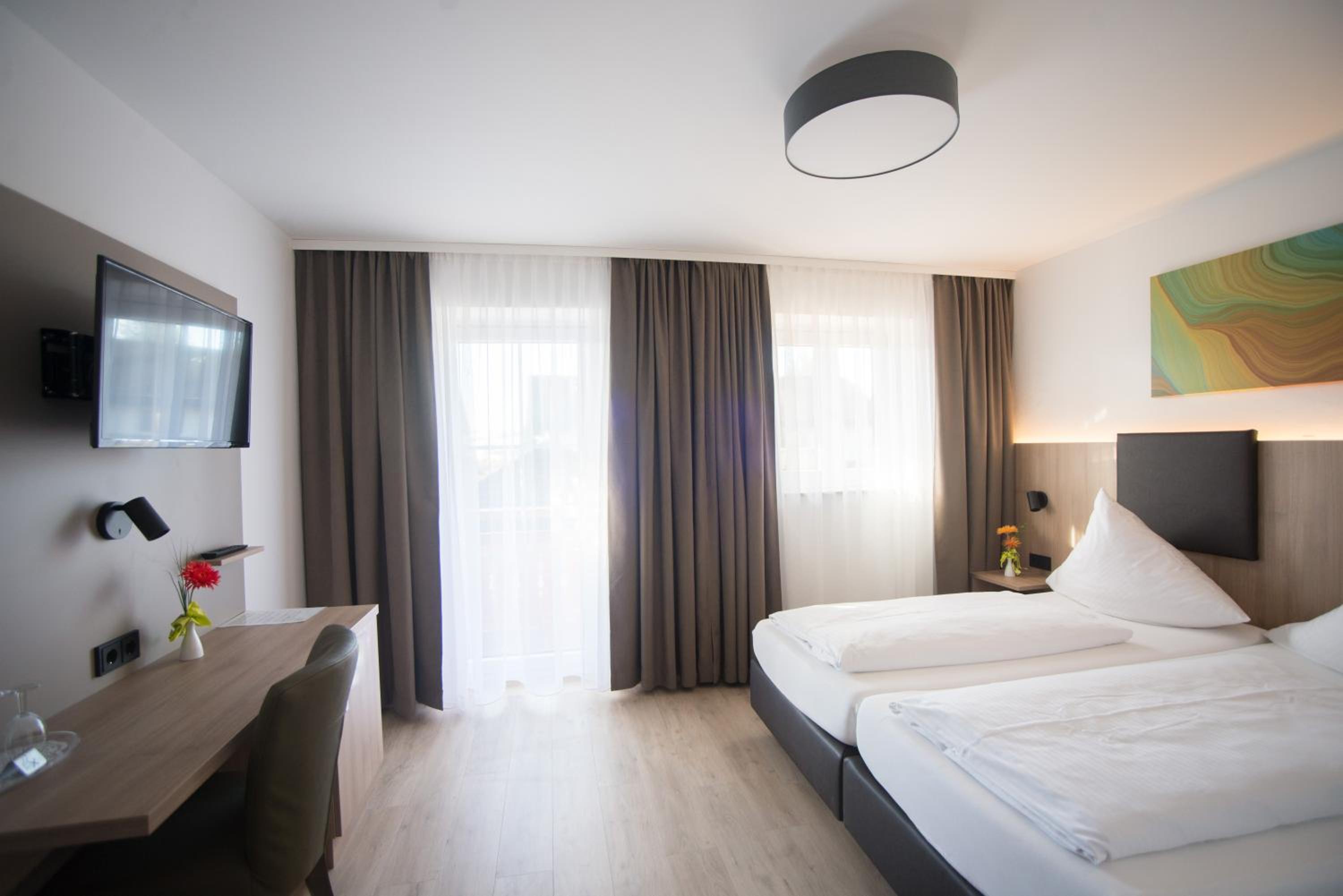 Double Or Twin Room - Garden View