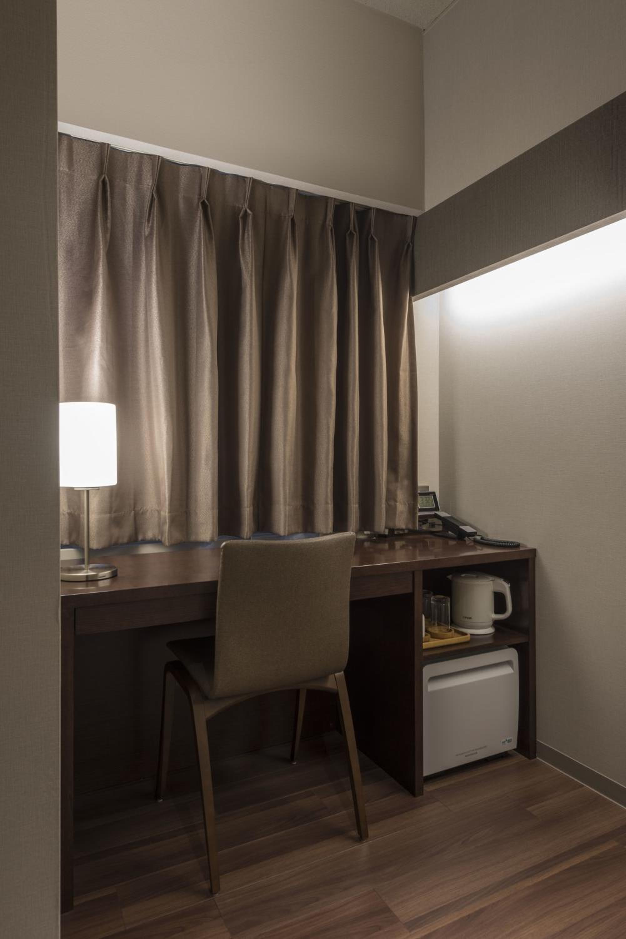 Twin Room - Non-Smoking