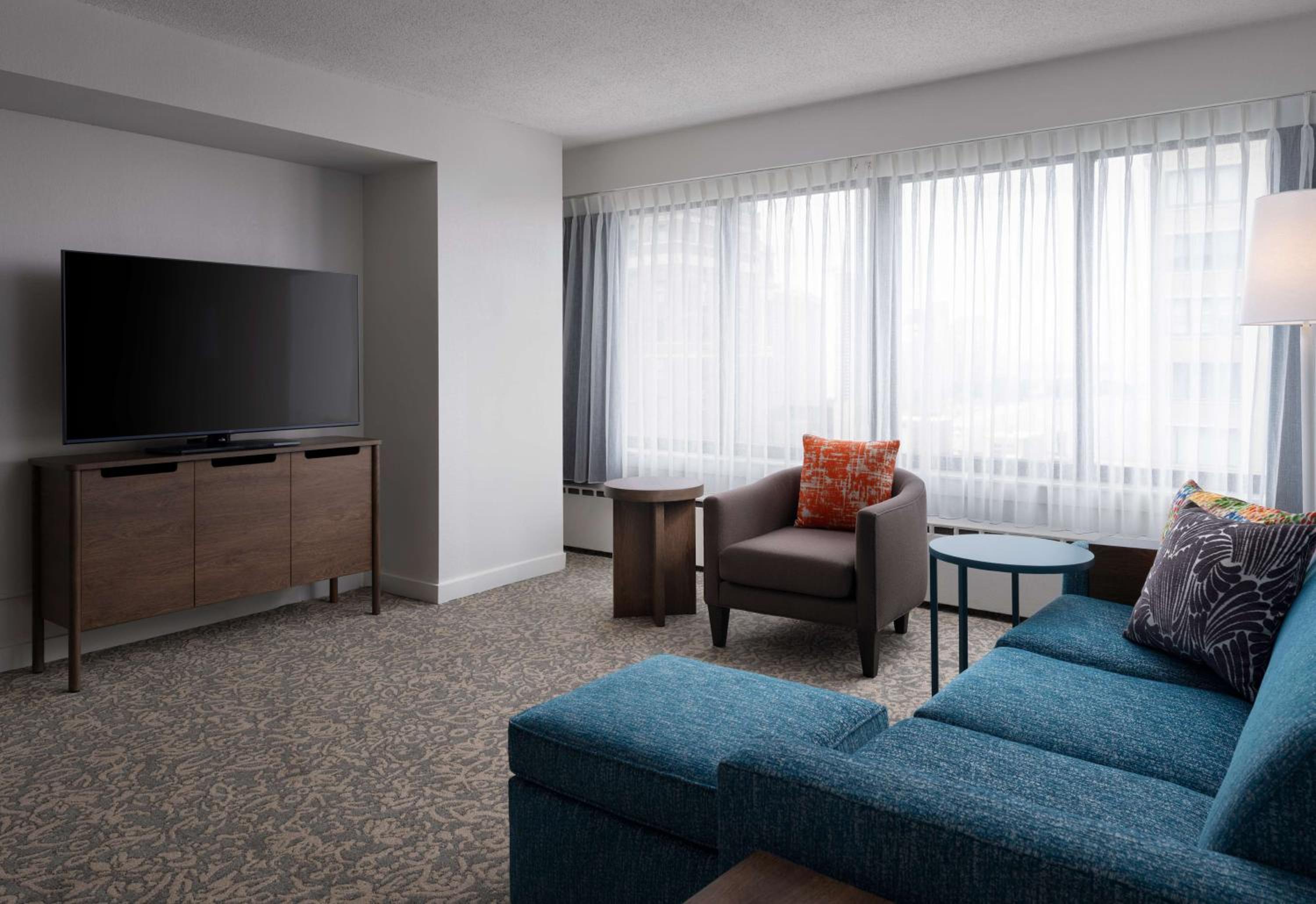 Hearing Accessible One Bedroom Suite King