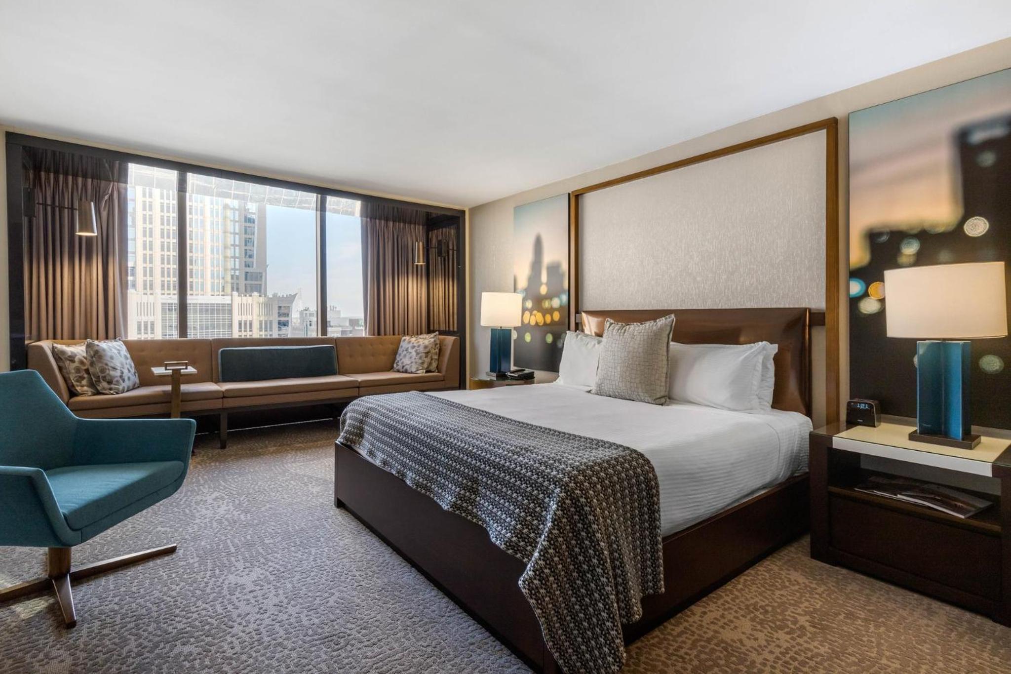 Club Premier Room - 1 King Bed