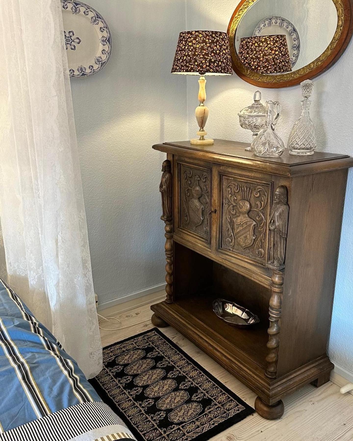 Double Room with Shared Bathroom