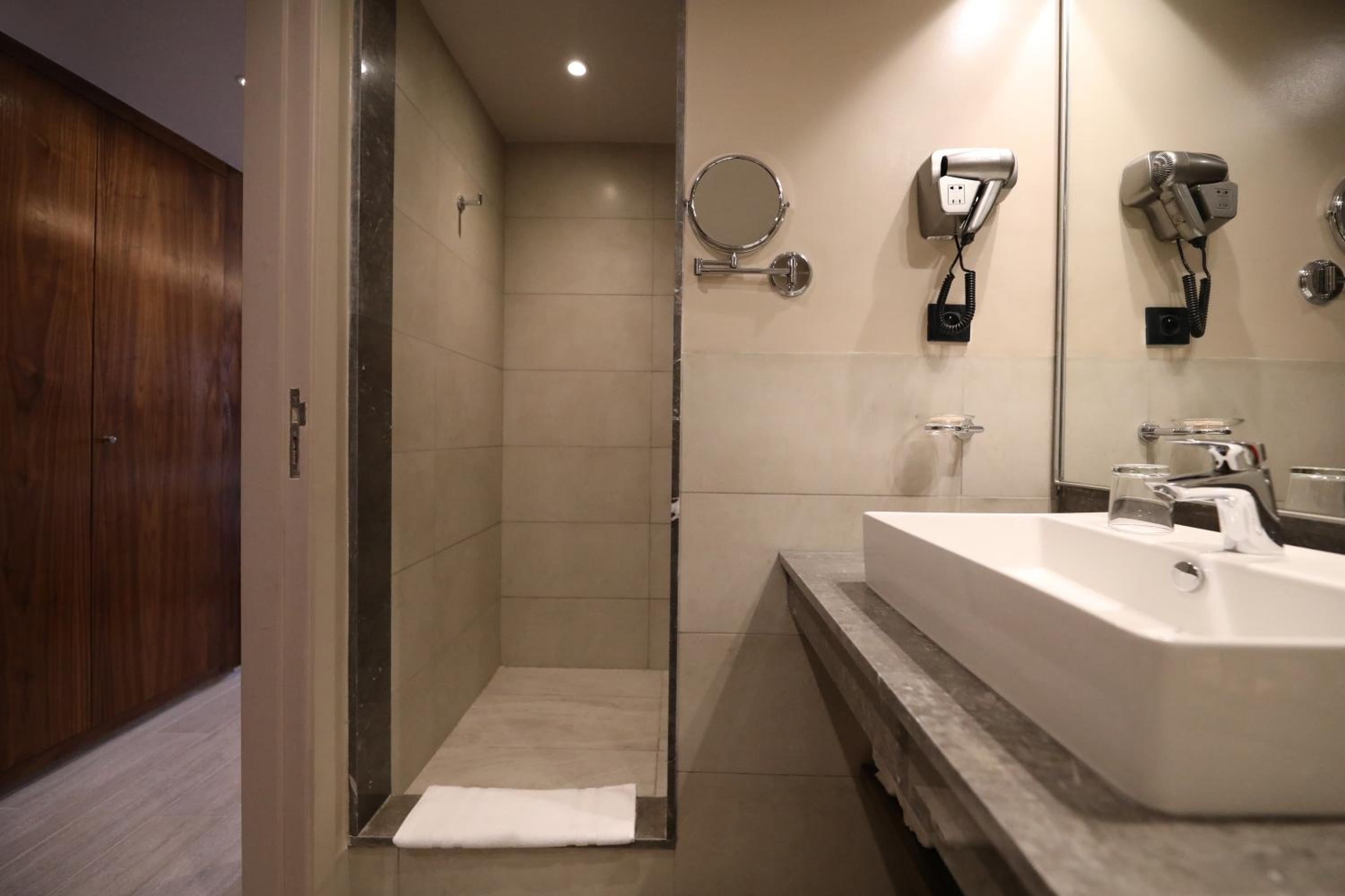 Deluxe Double Or Twin Room With Garden View