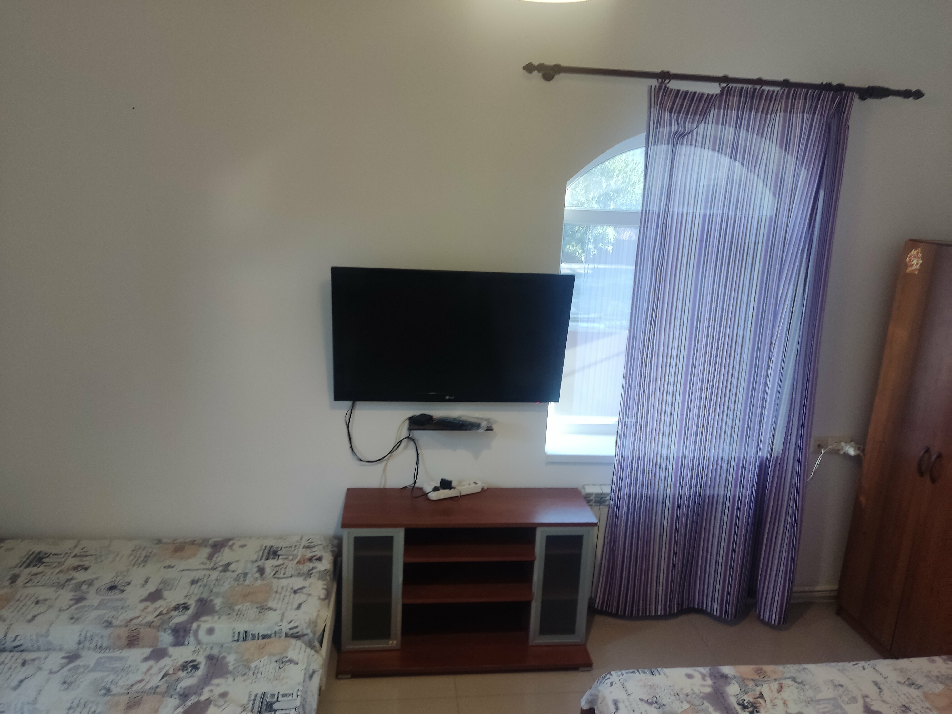 Cемейный номер с собственной ванной комнатой