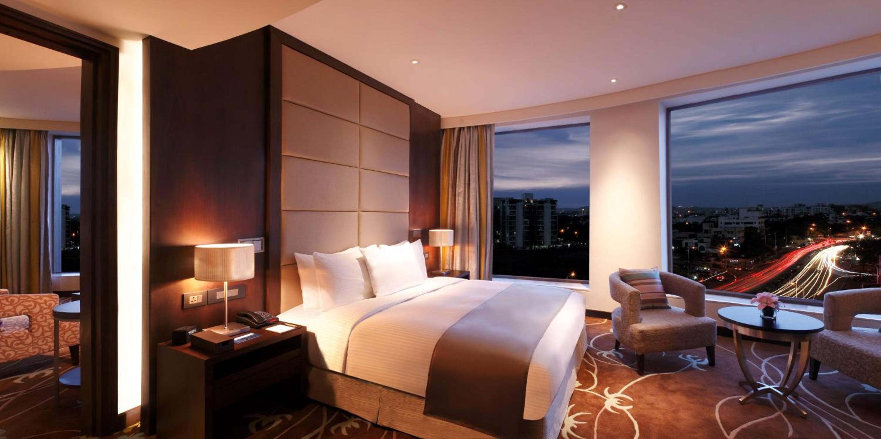 One-Bedroom King Suite with City View