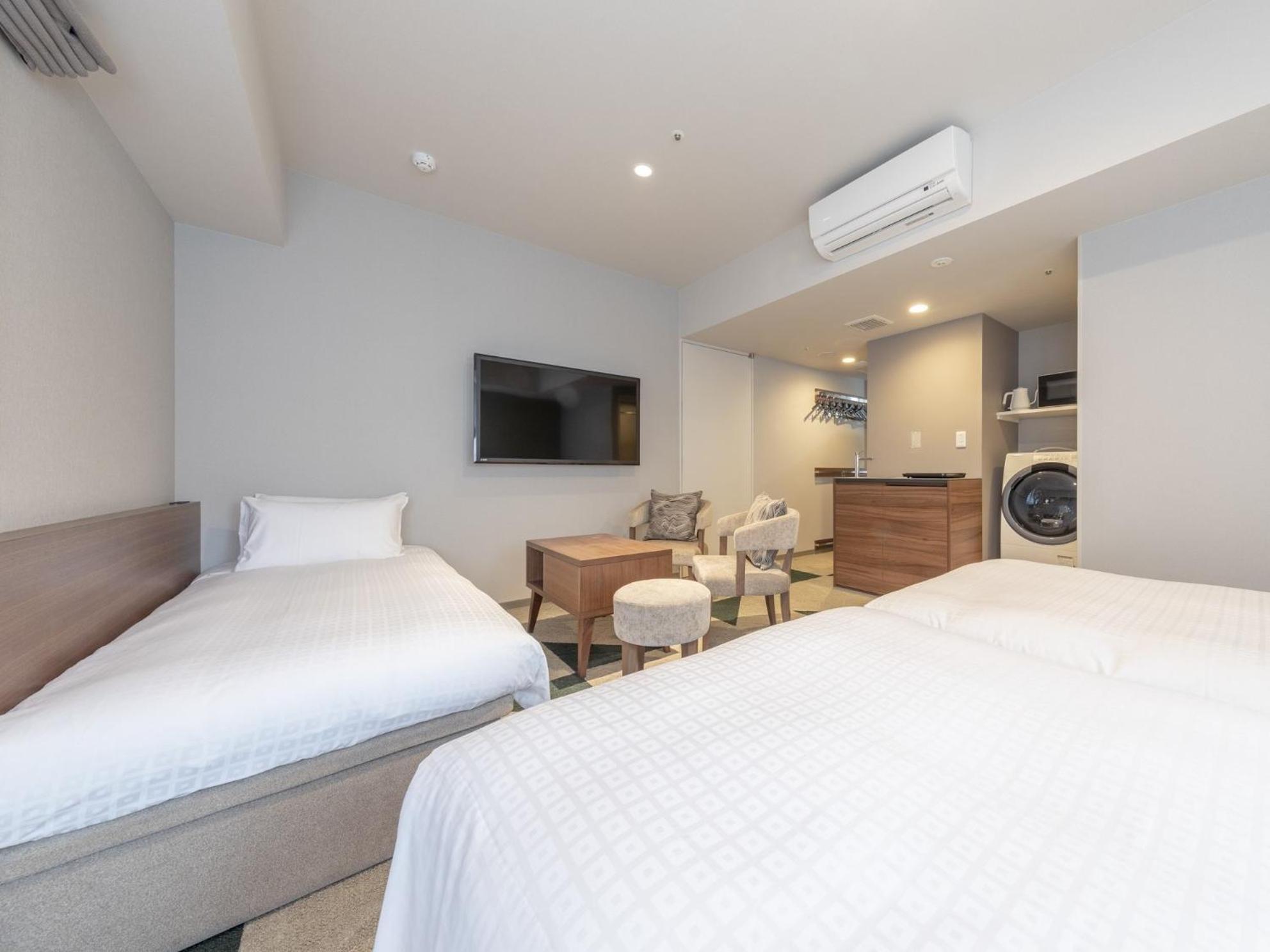 Premier Twin Room - Non-Smoking