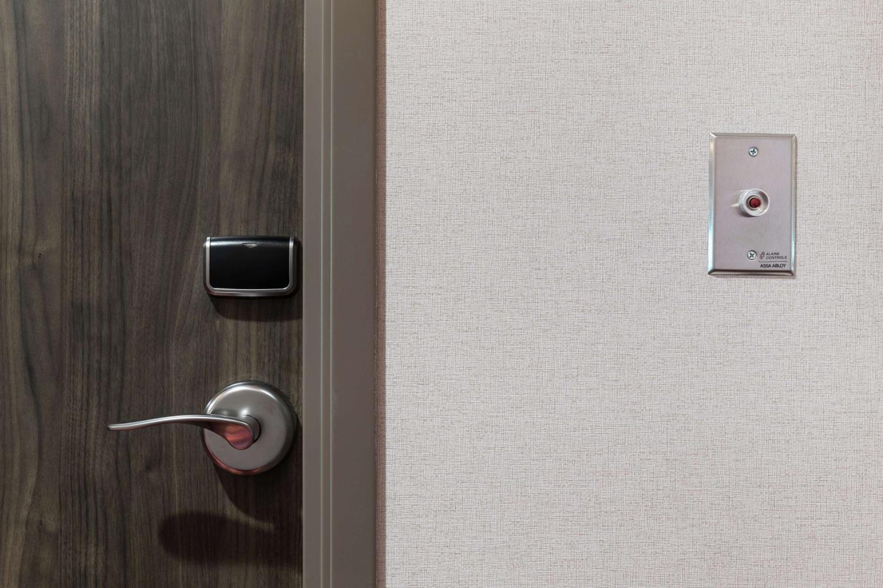 King Studio - Mobility and Hearing Access/Non-Smoking