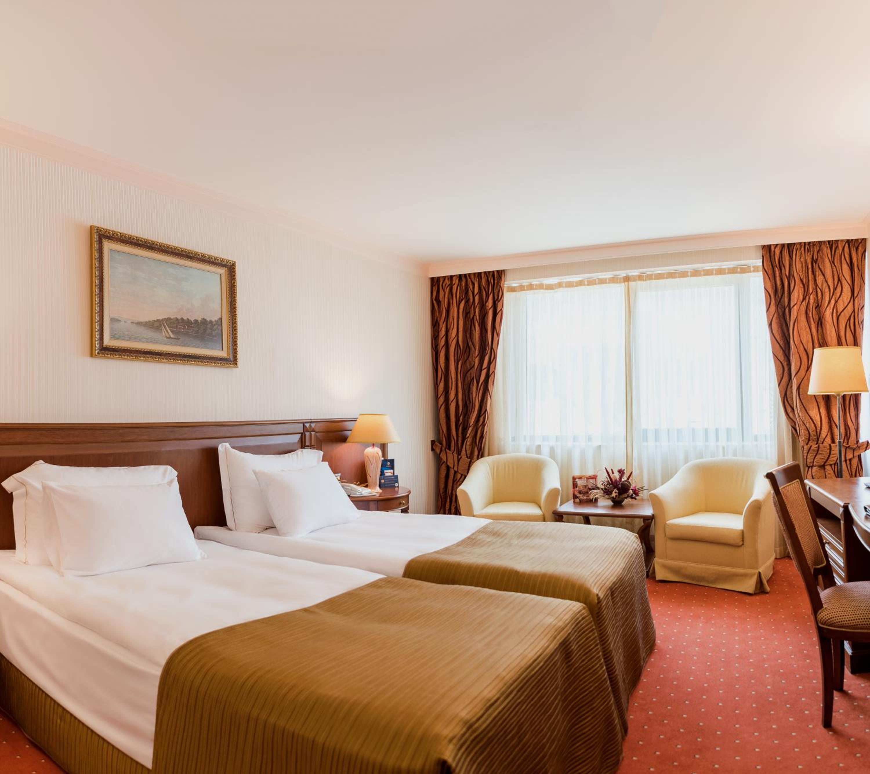 Executive Double or Twin Room with Free Access to Relax Room