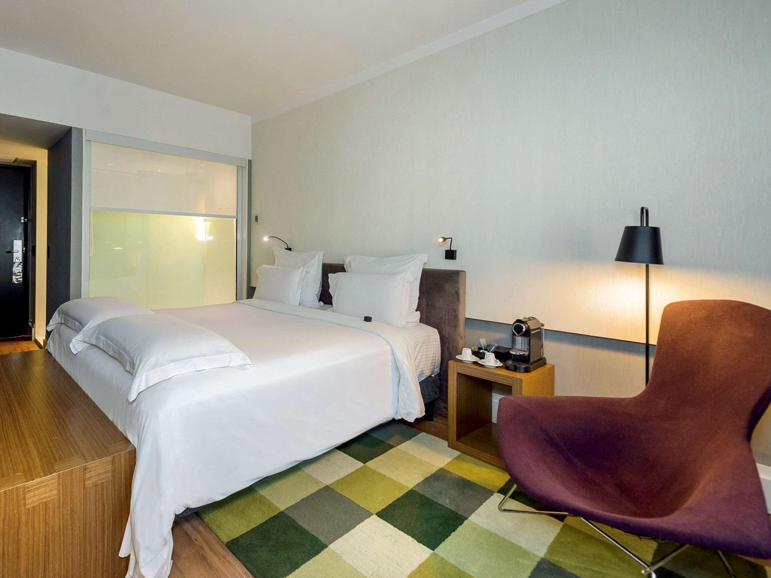 Executive Room with 1 Double Bed 