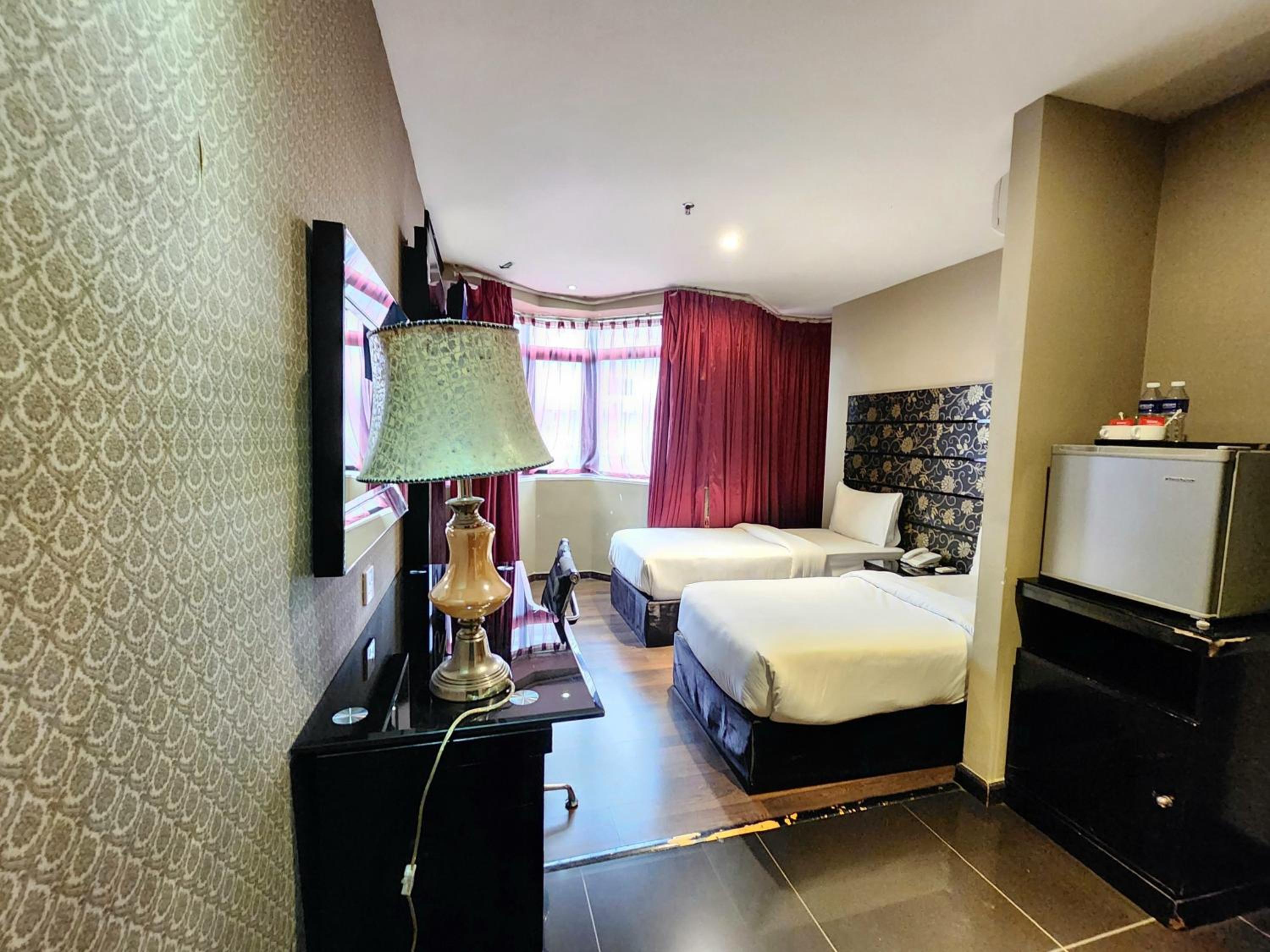 Deluxe Twin (nonsmoking) - Main Wing