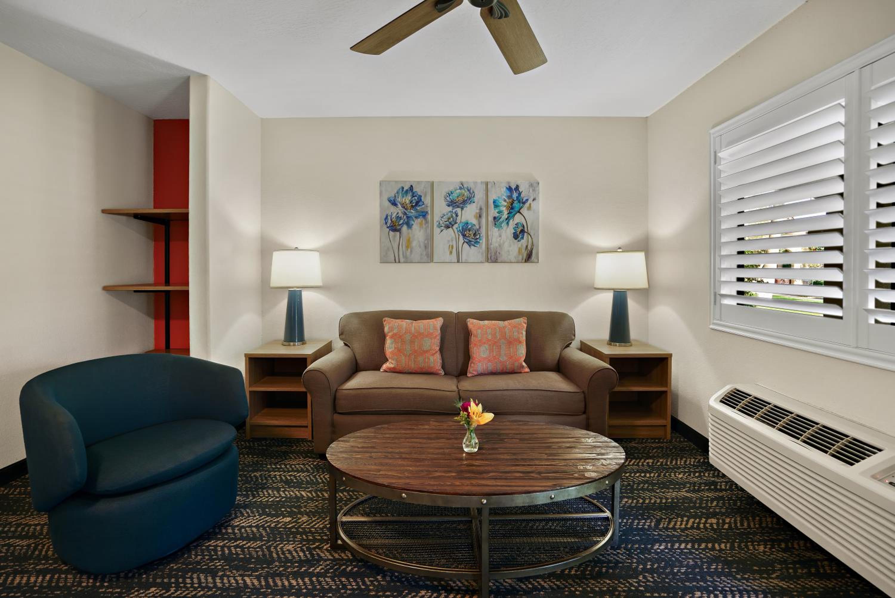 One Bedroom  King Suite - Non-Smoking