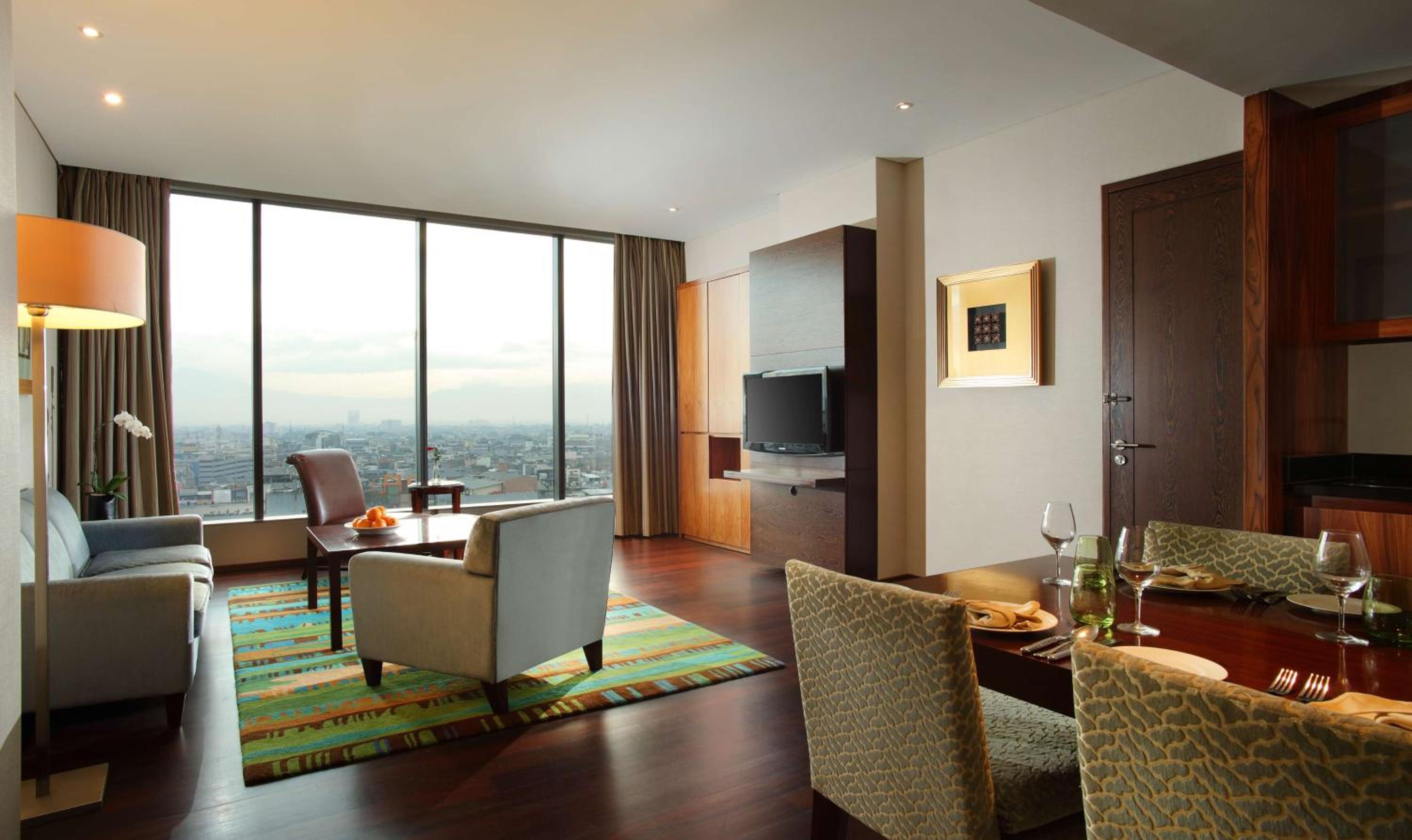 Junior King Suite - Lounge Access