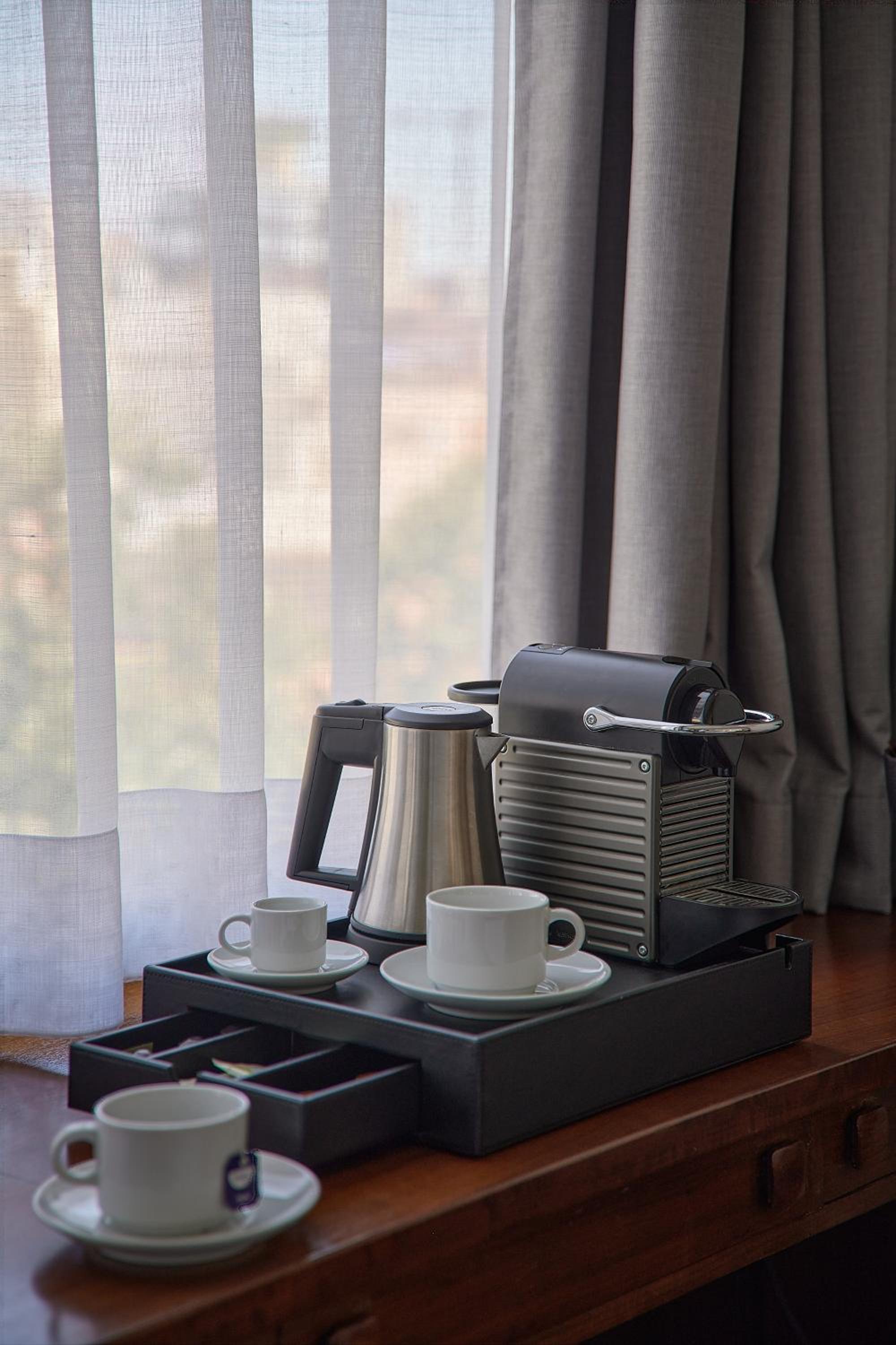 Family Room (2 Adults + 2 Children up to 12 years old)