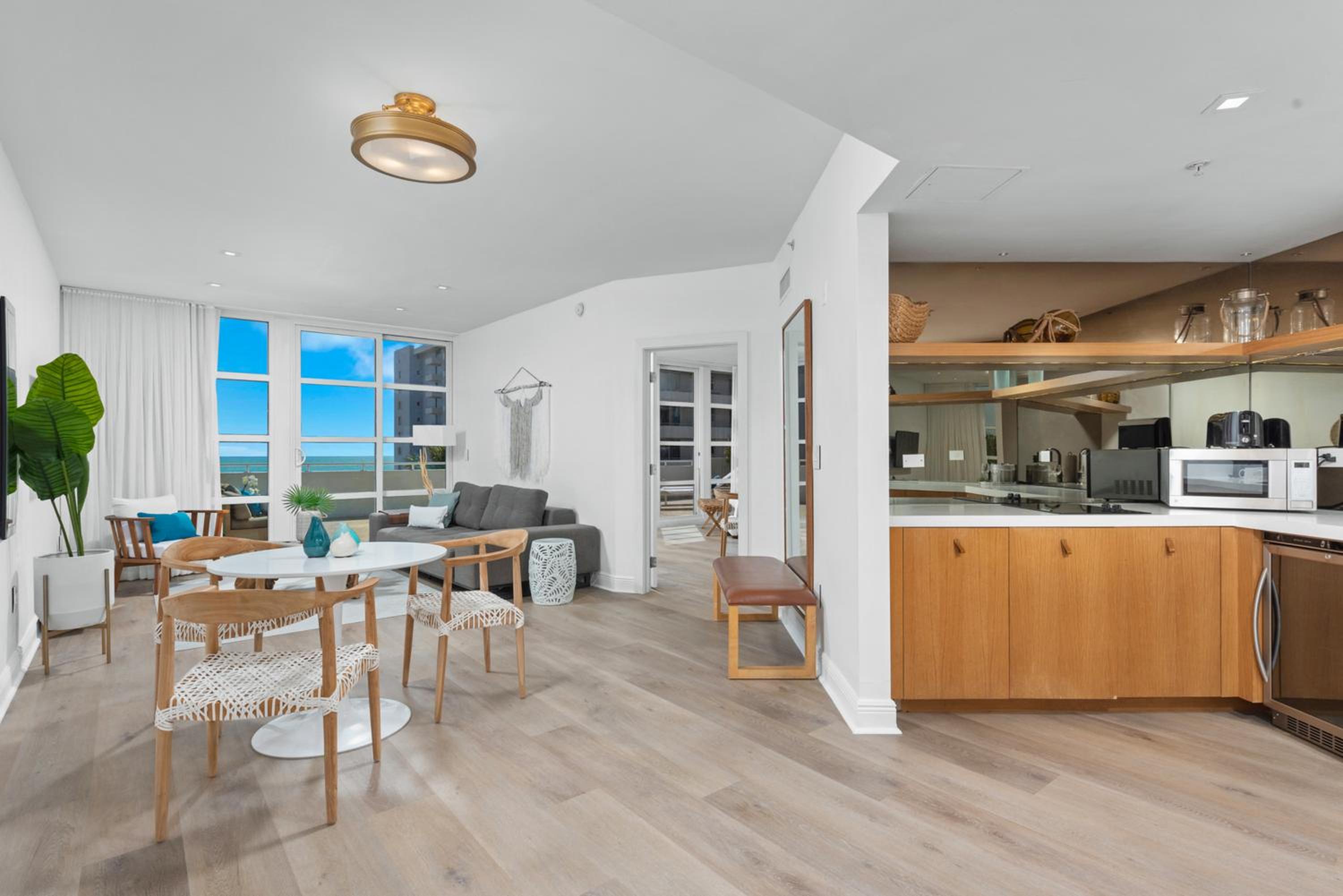 BENTLEY PENTHOUSE OCEAN VIEW