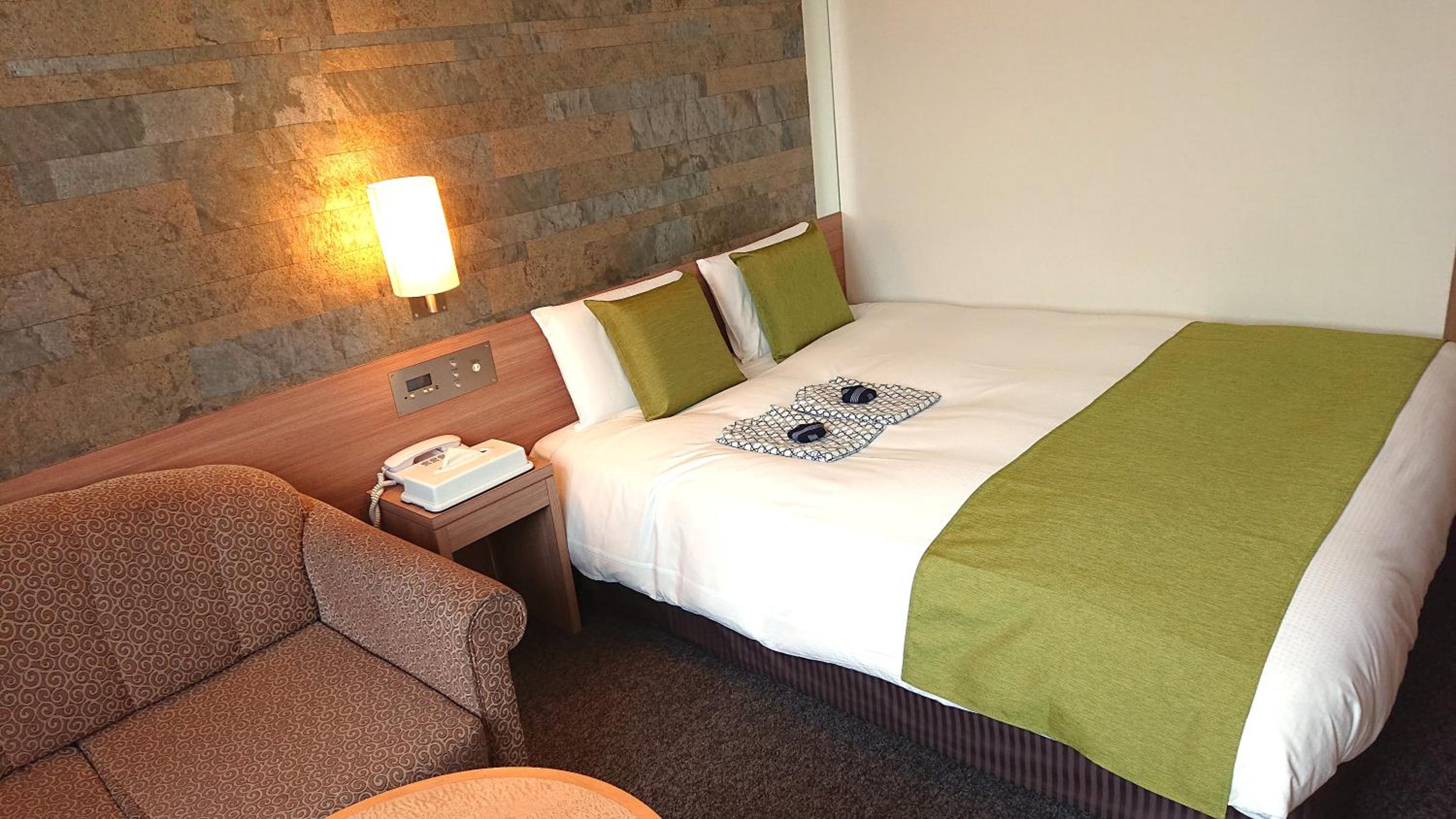 Double Room - Non-Smoking 