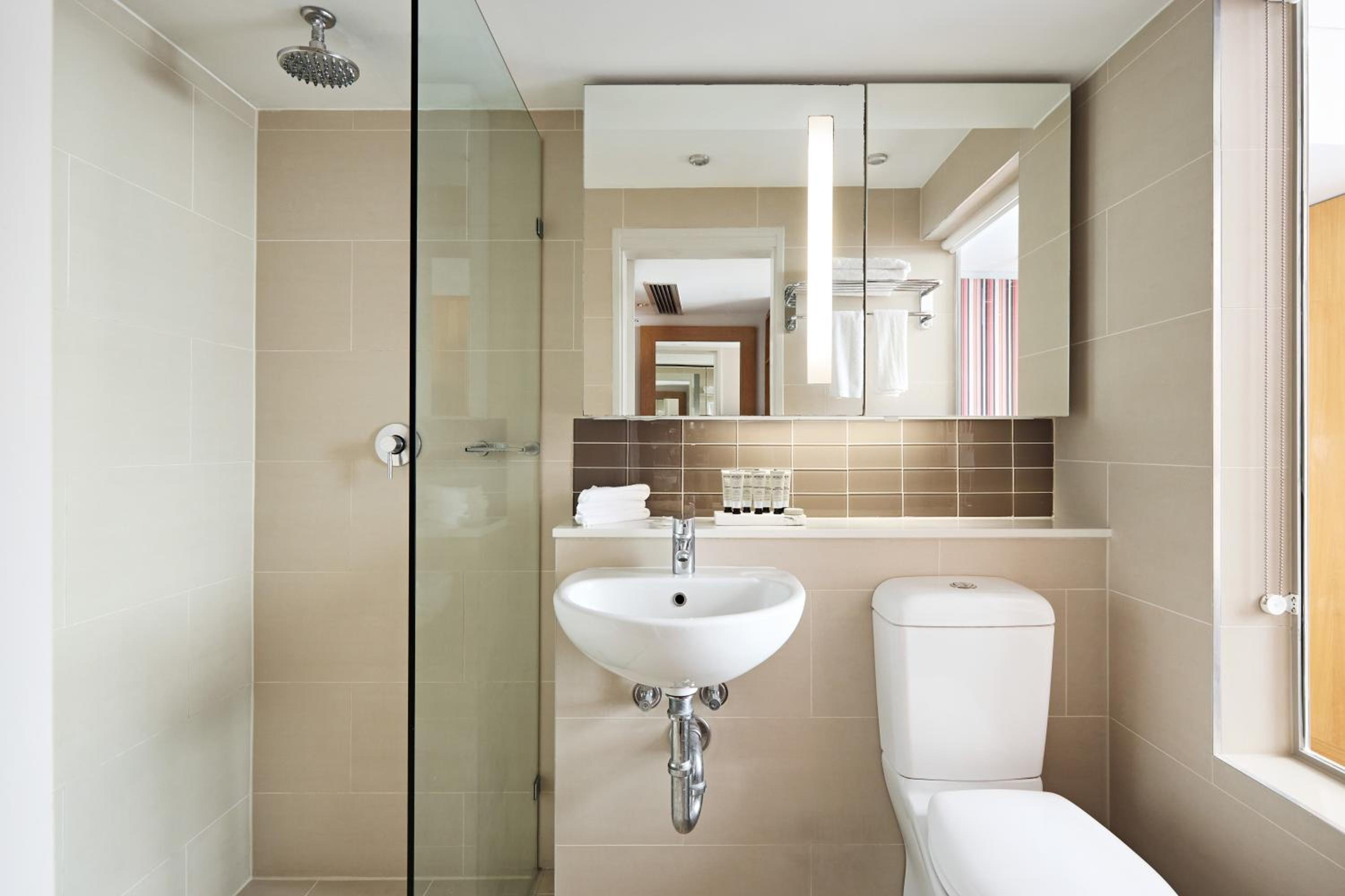 North Sydney Queen Room