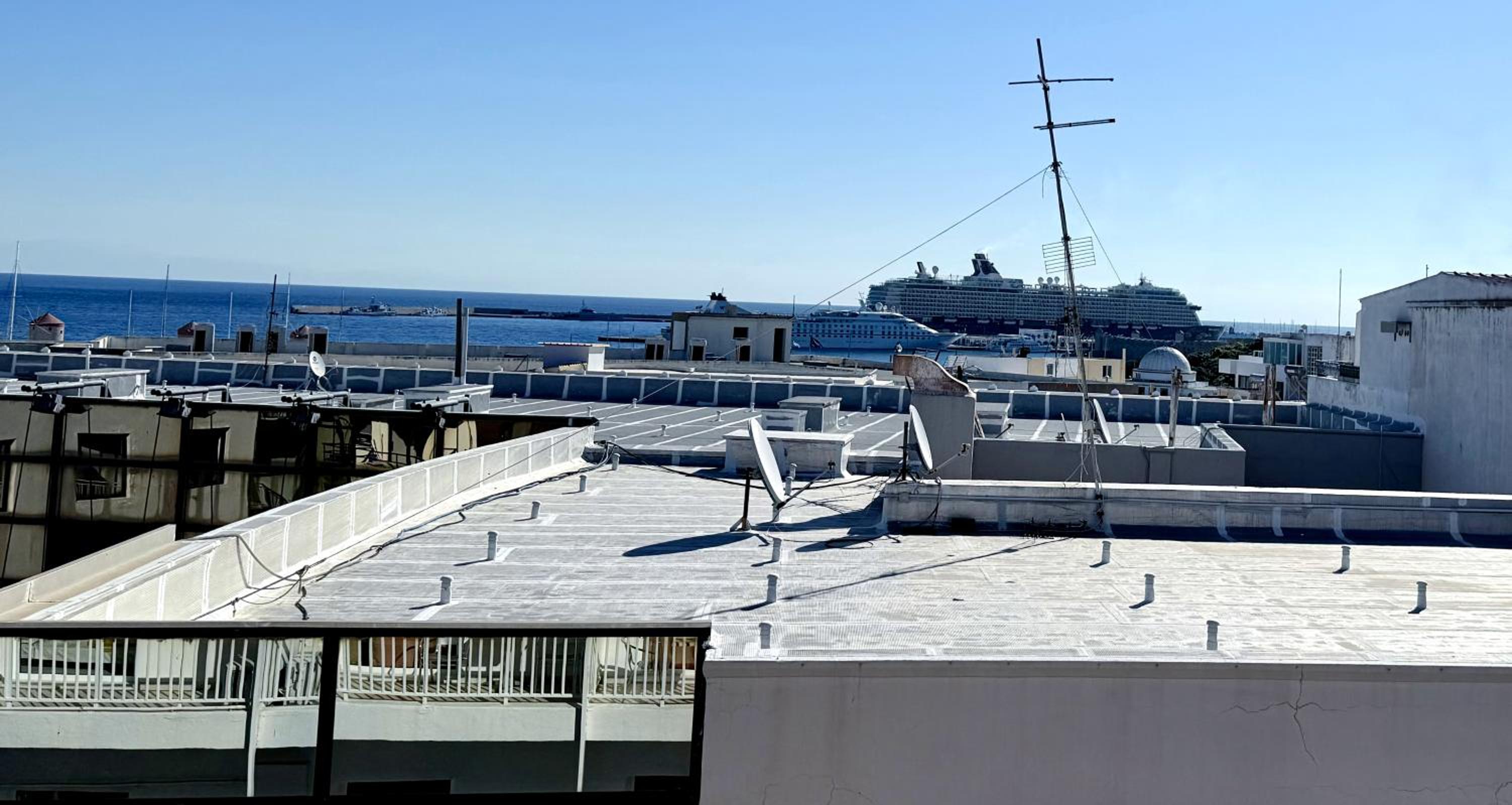 Superior Room with City and Sea View