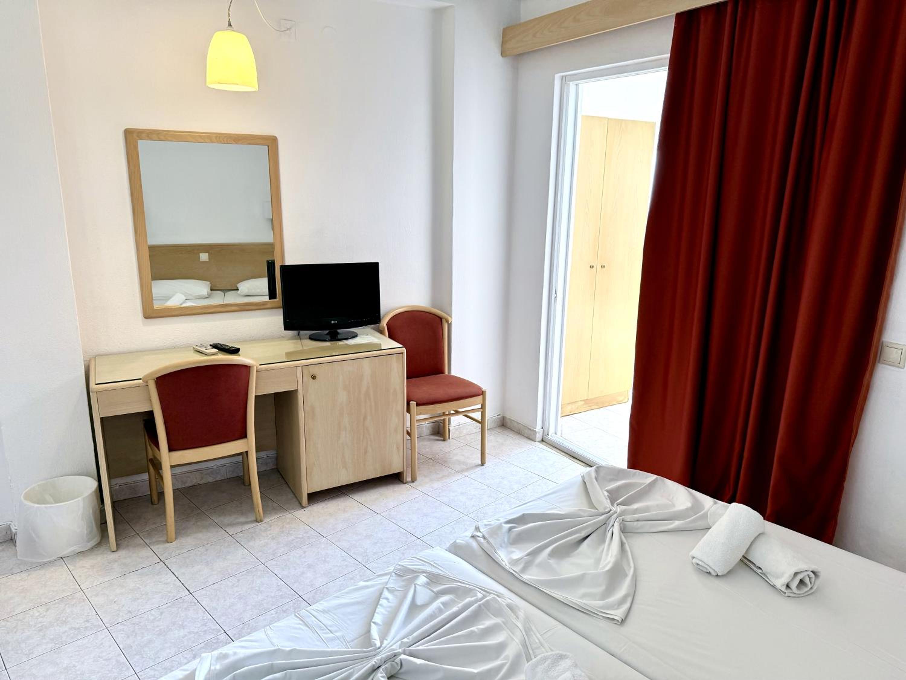 Superior Room with City and Sea View