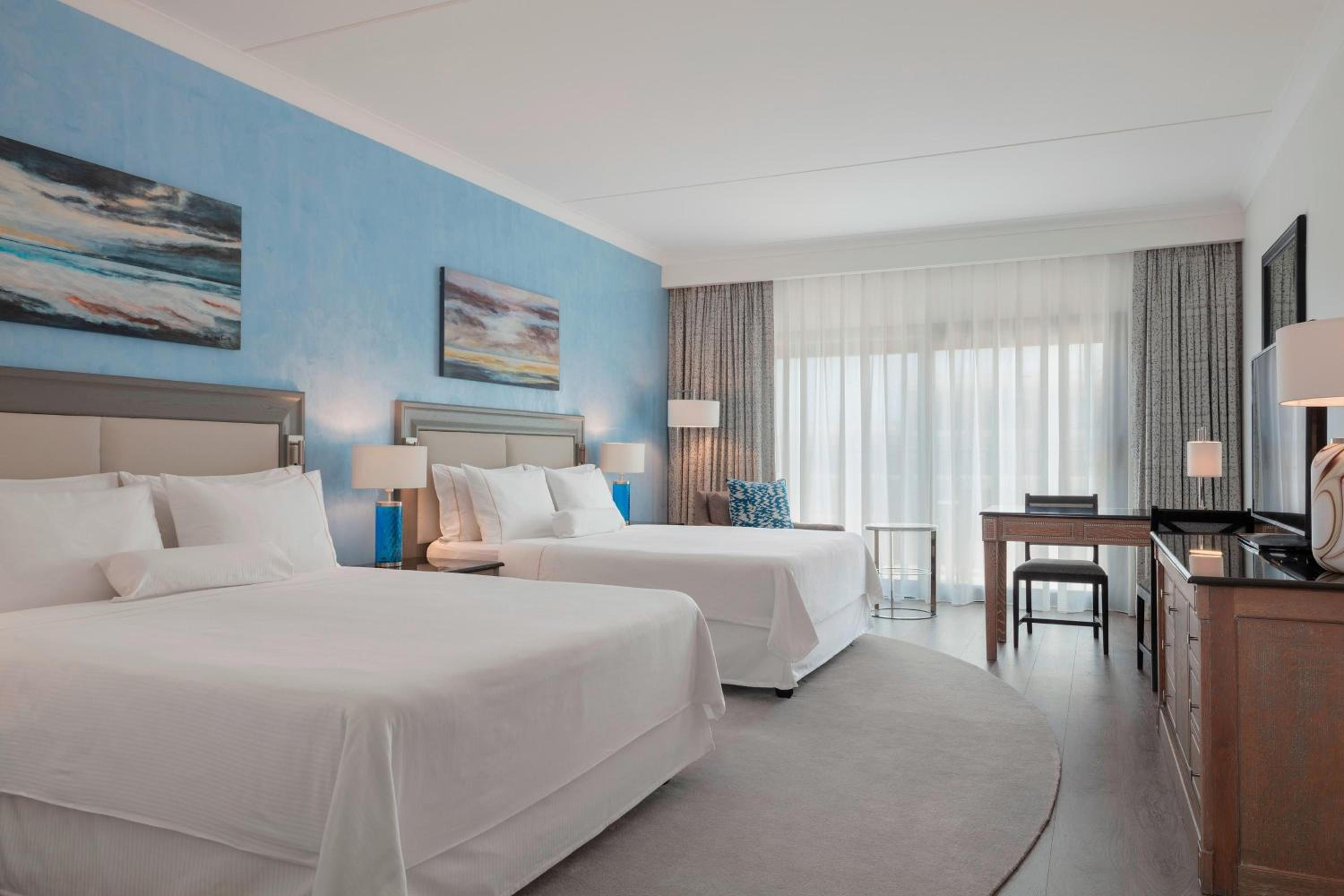 Deluxe Queen Garden View