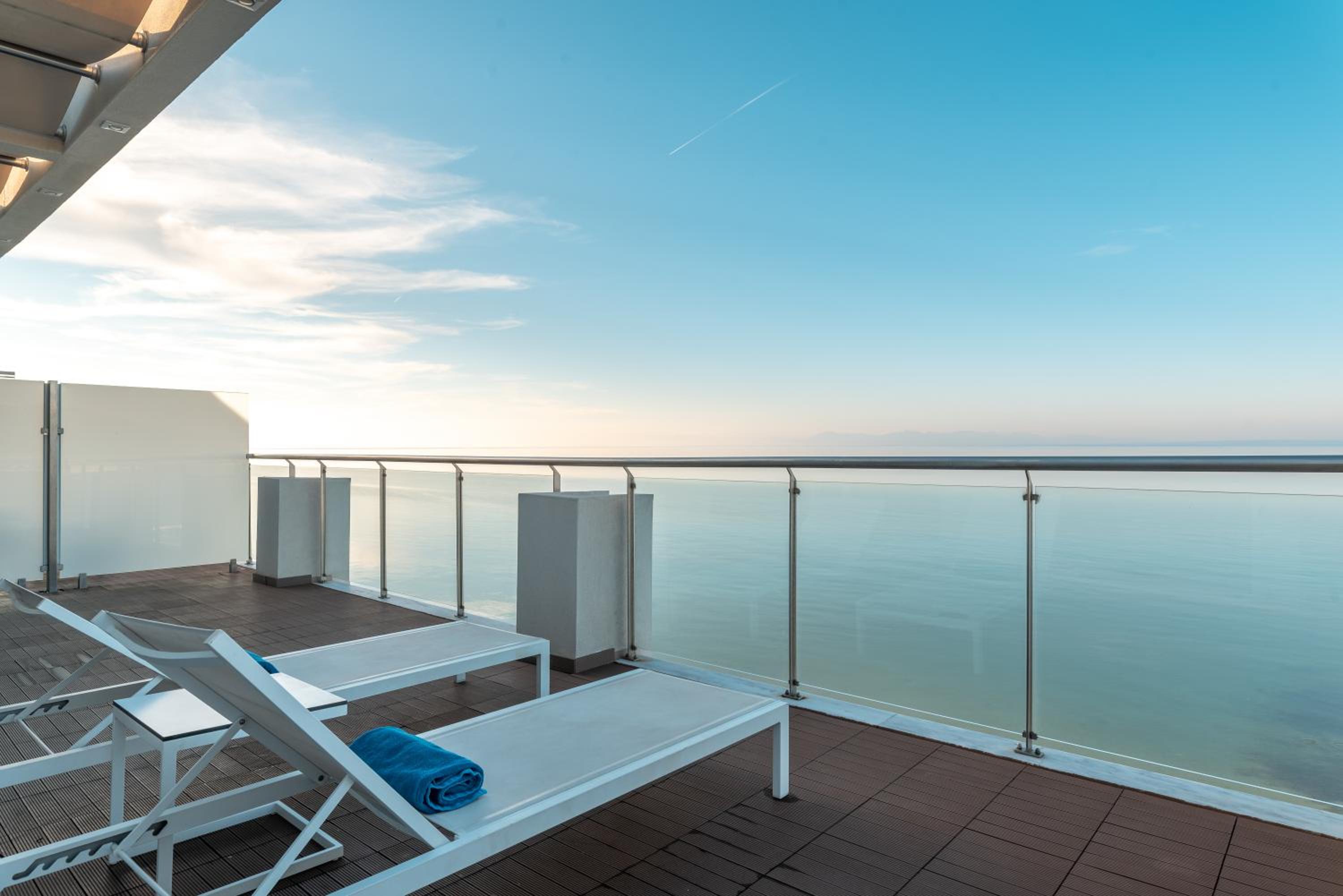 Aeolus Coco-Mat Suite with Panoramic Sea View