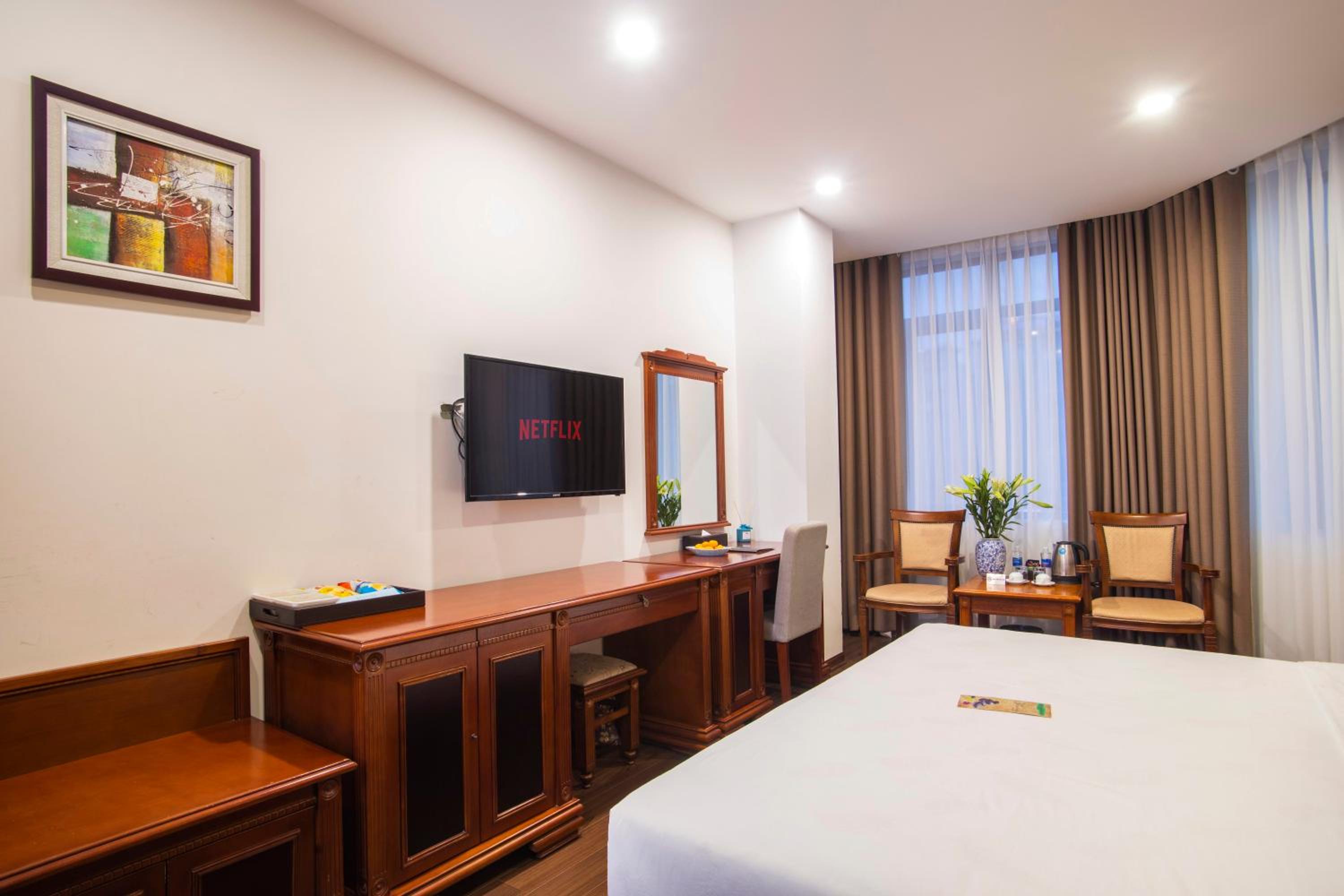 Deluxe Double or Twin Room with City View