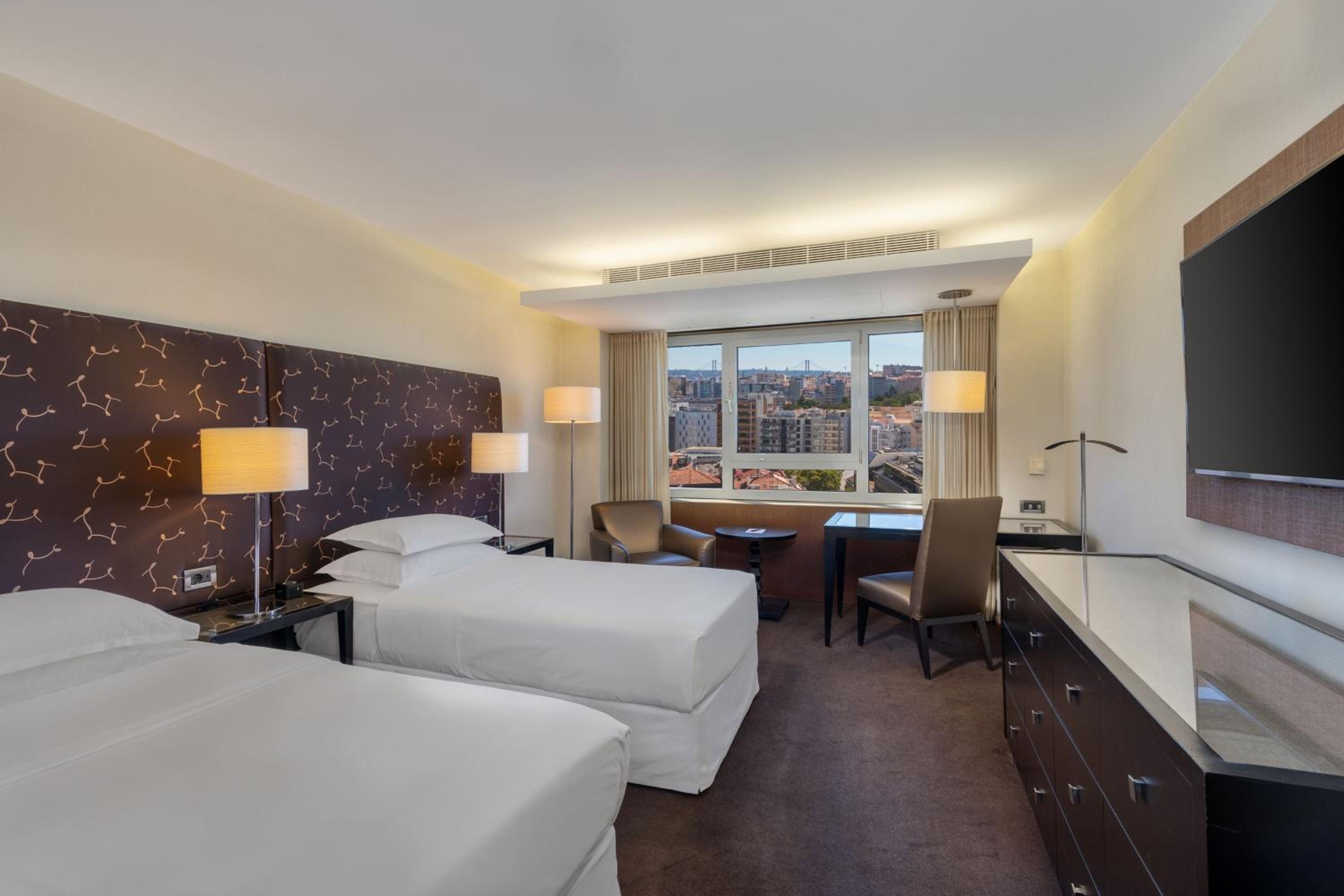 Deluxe, Guest room, 2 Twin/Single Bed(s), Pool access