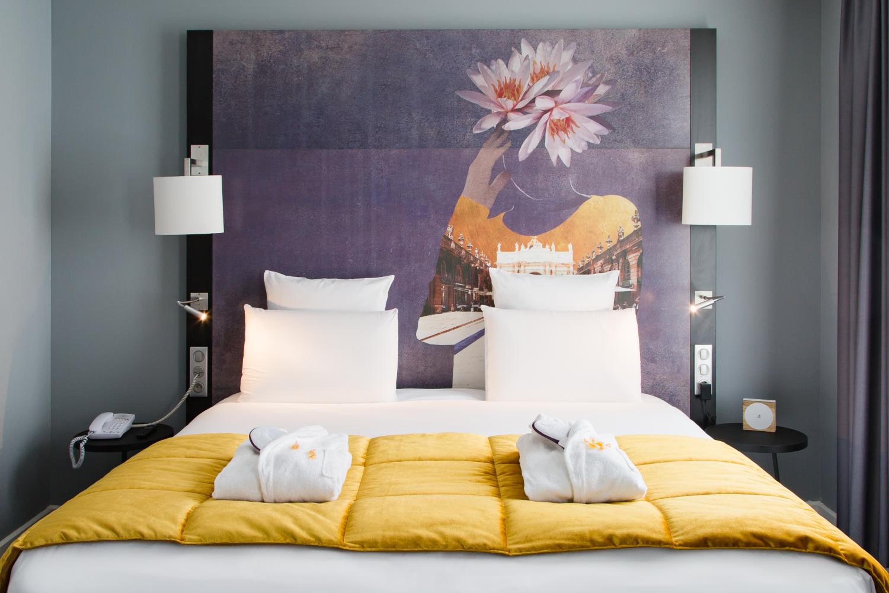 Privilege King Room with Sofa Bed