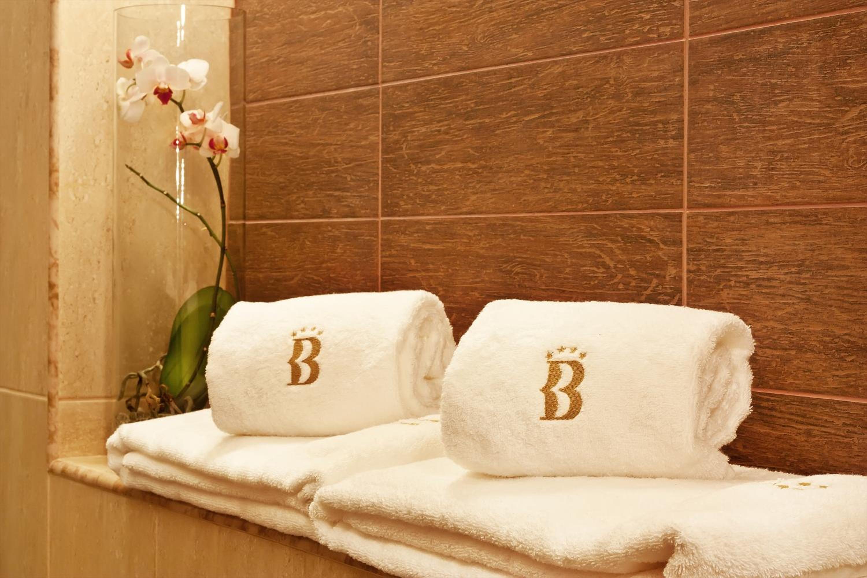 Junior King Suite