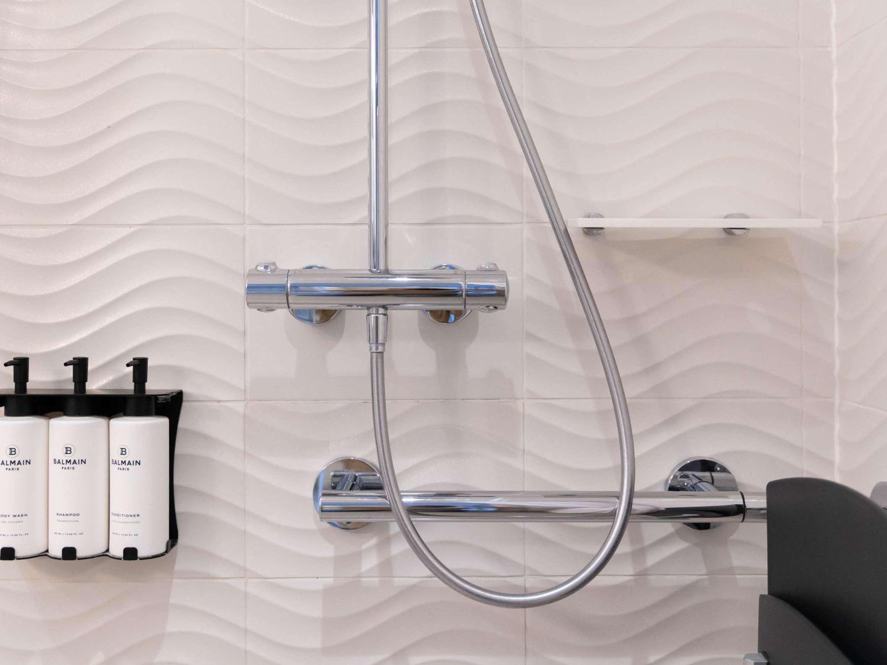 Accessible Luxury Room with One King Bed with View