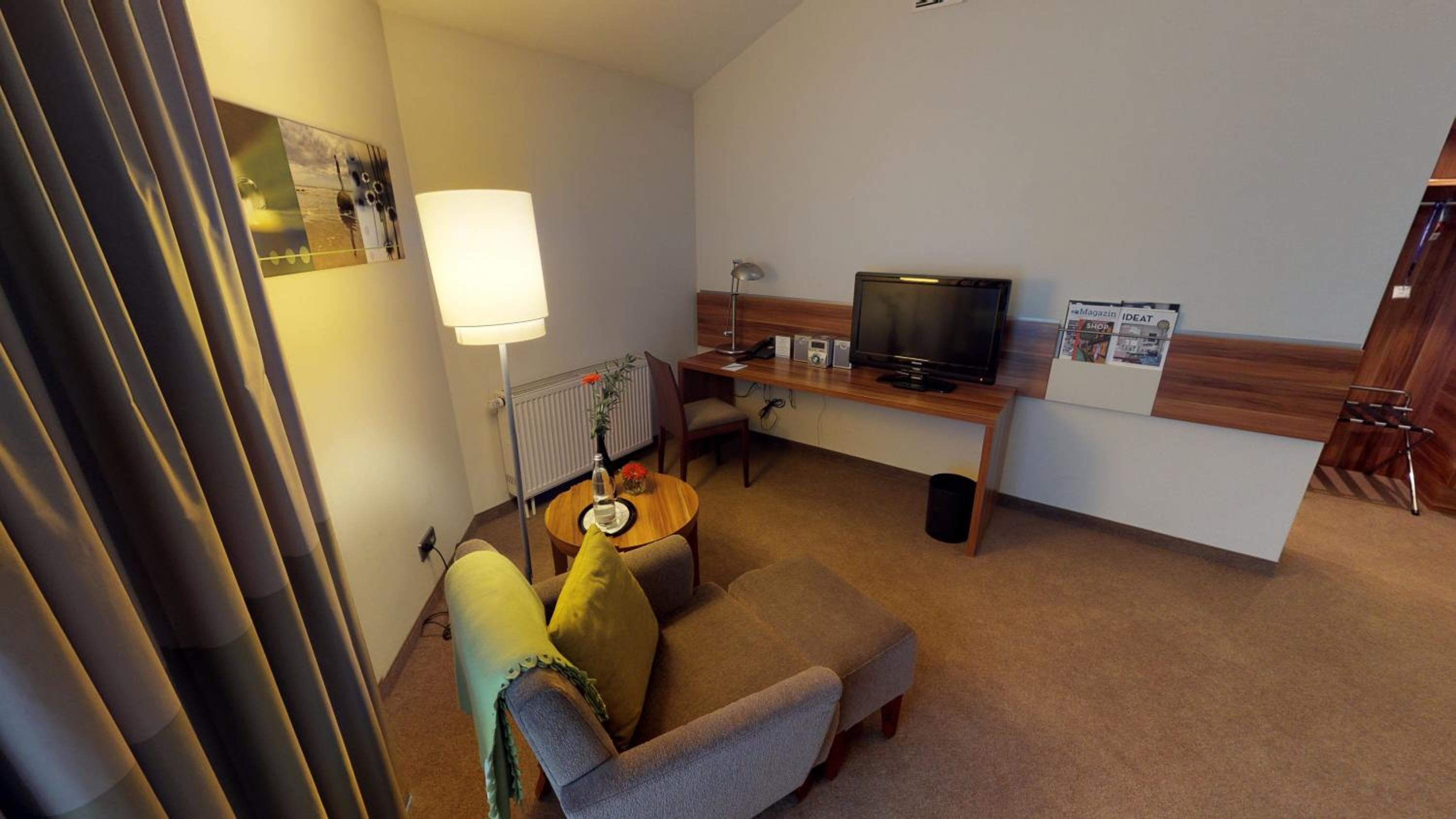 Privilege Queen Room with Balcony 