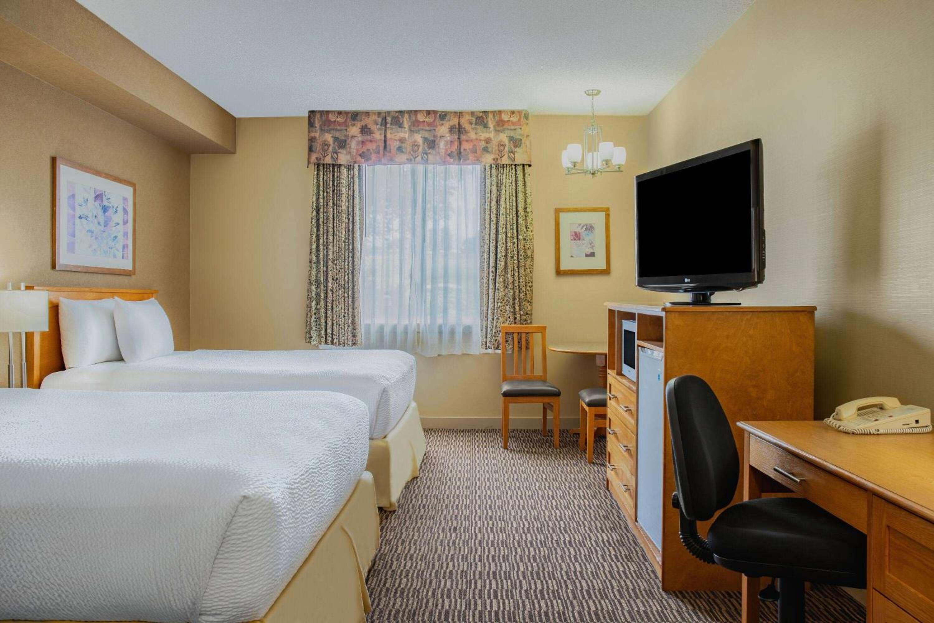 Queen Room with Two Queen Beds - Pet Friendly/Non-Smoking