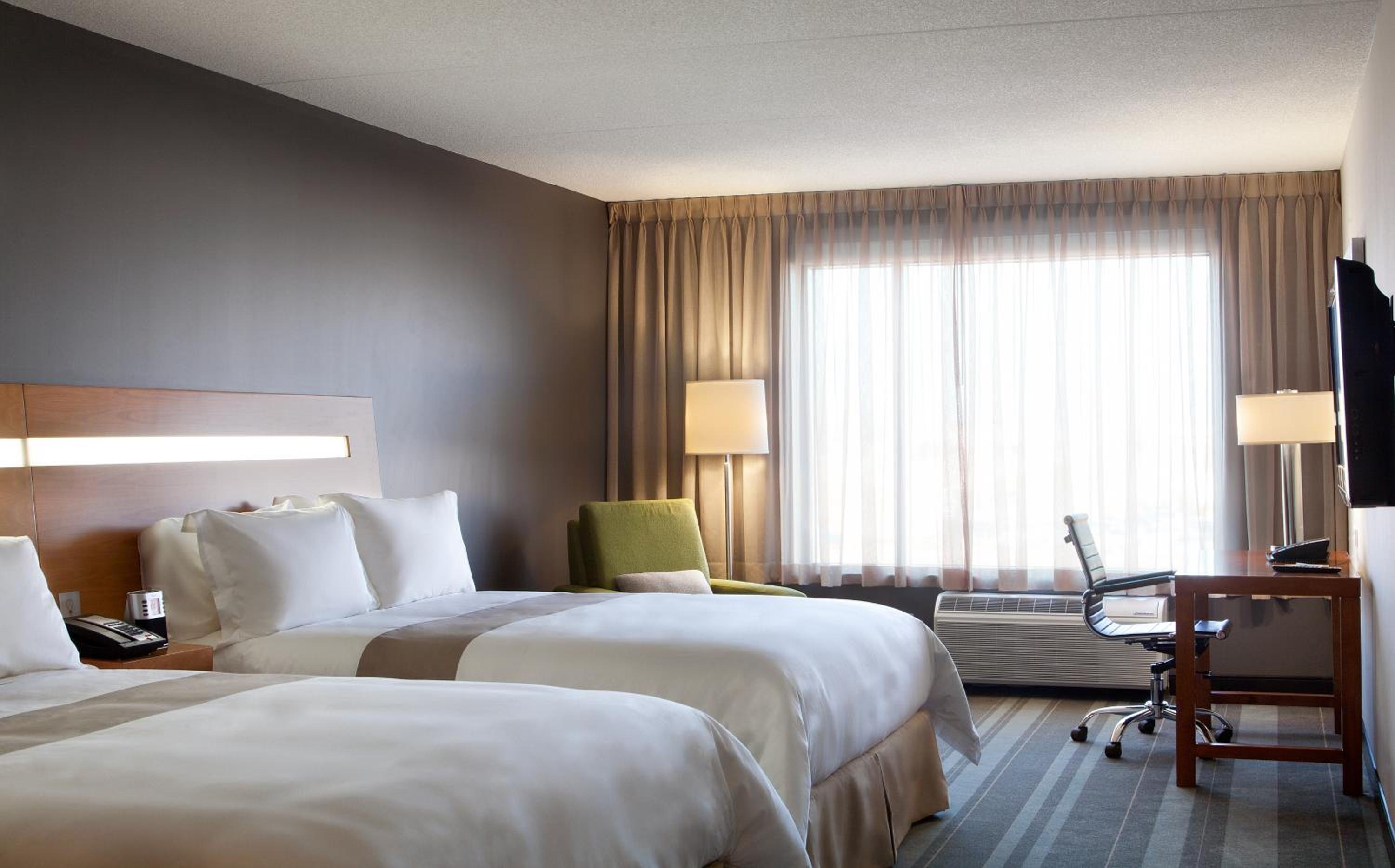 Standard Queen Room with Two Queen Beds