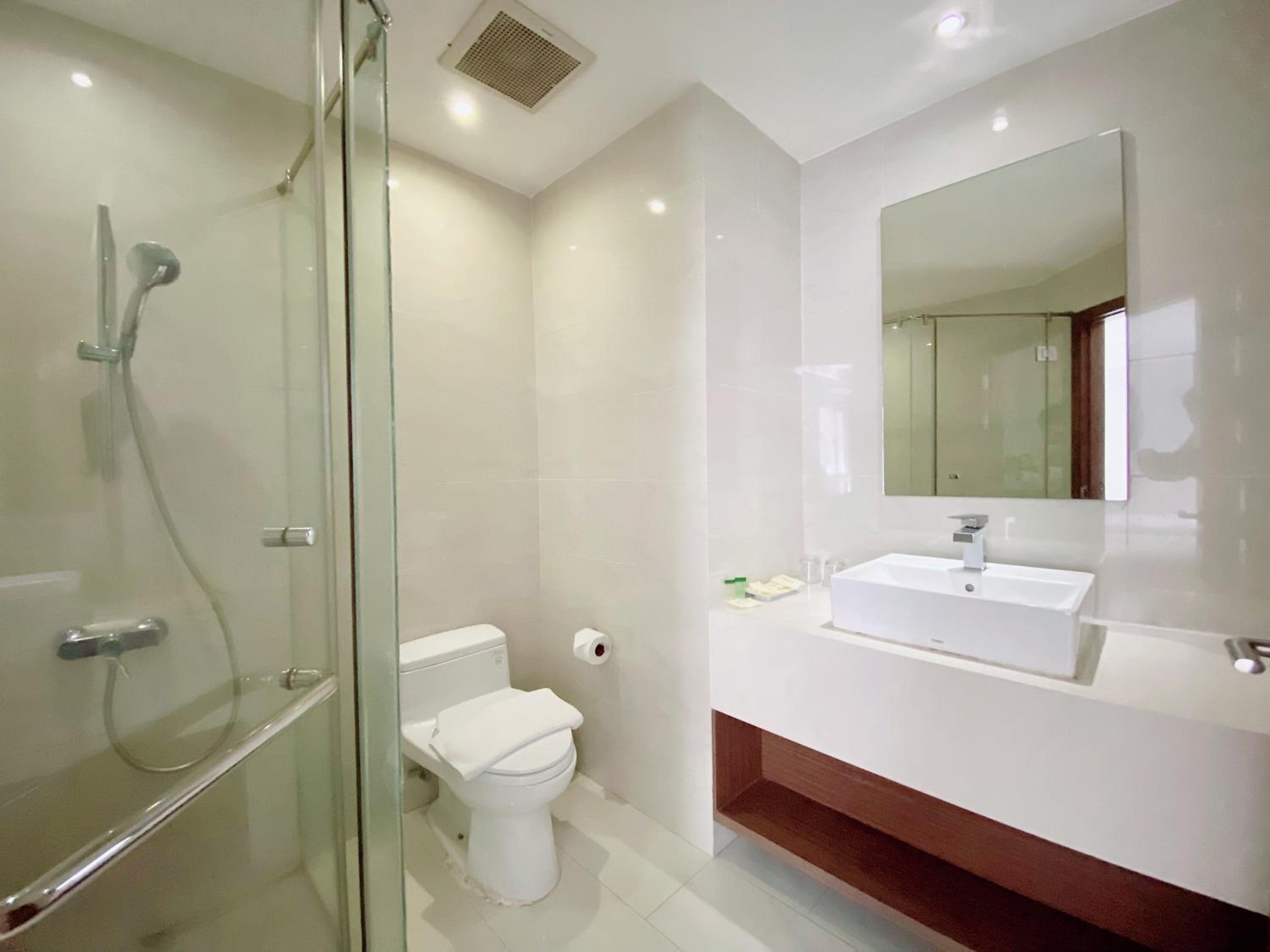 Deluxe Twin Room with Window