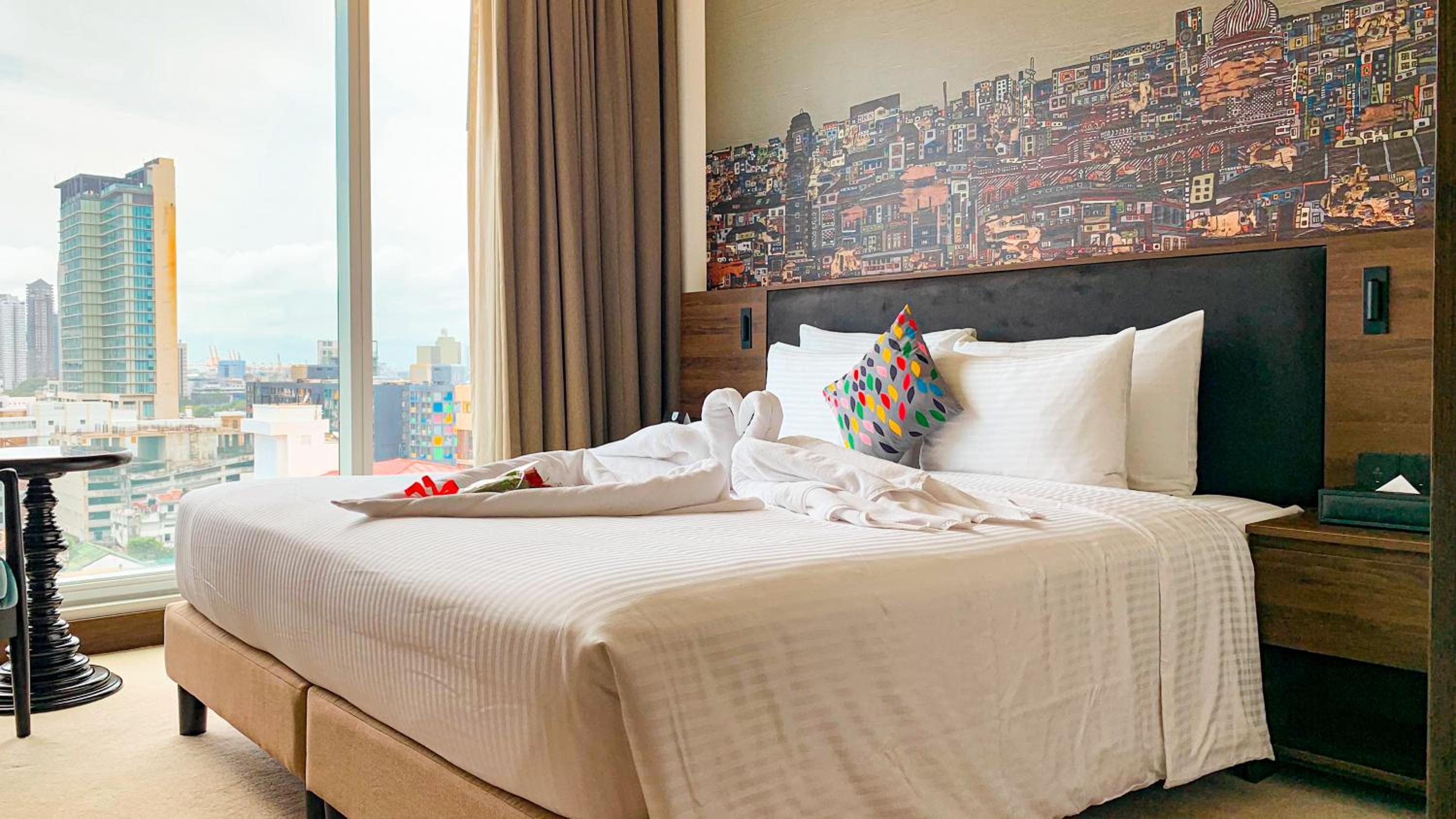 Deluxe Double with Partial Sea View